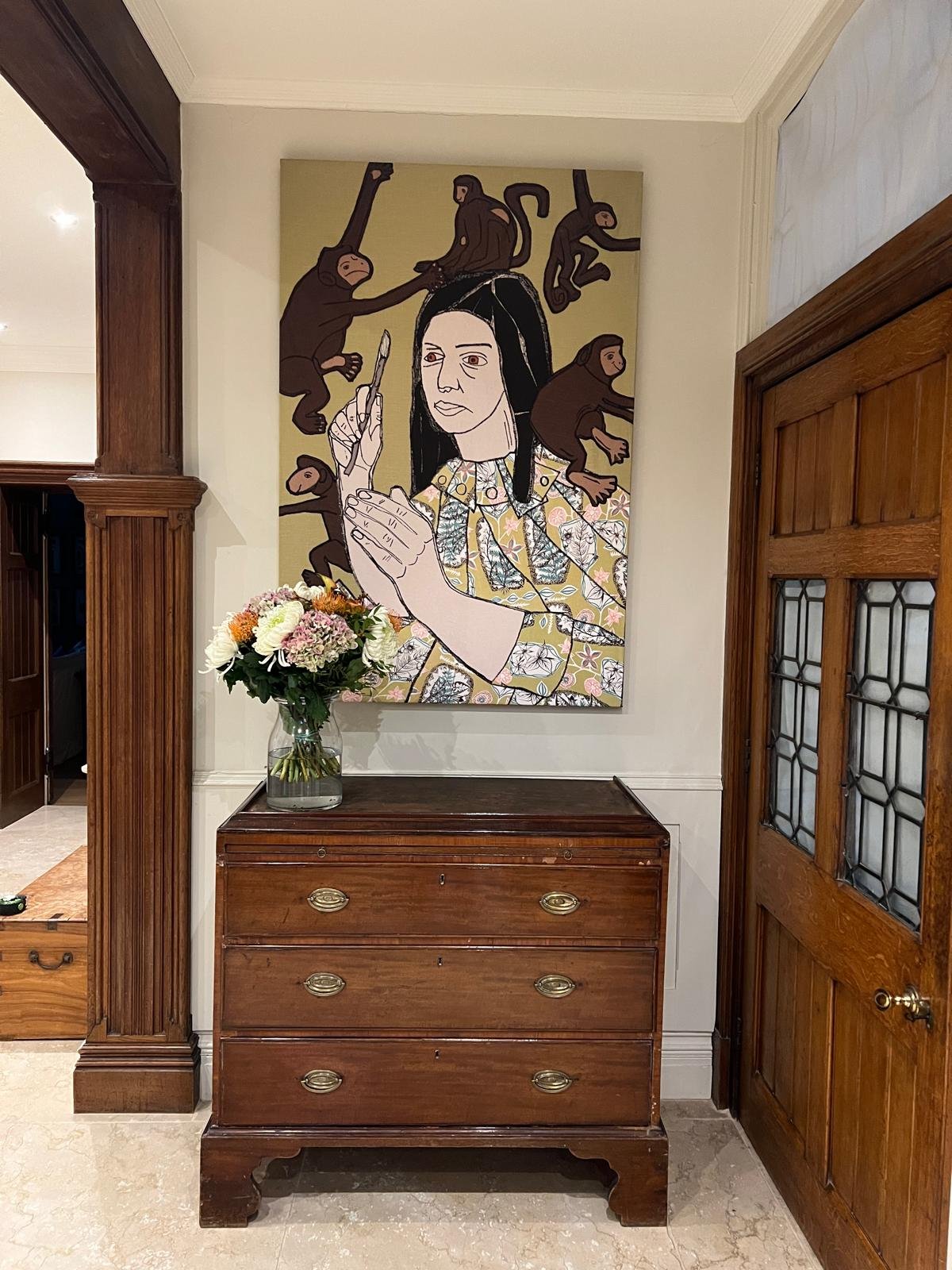 Woman-With-Five-Money-interior-1.jpeg