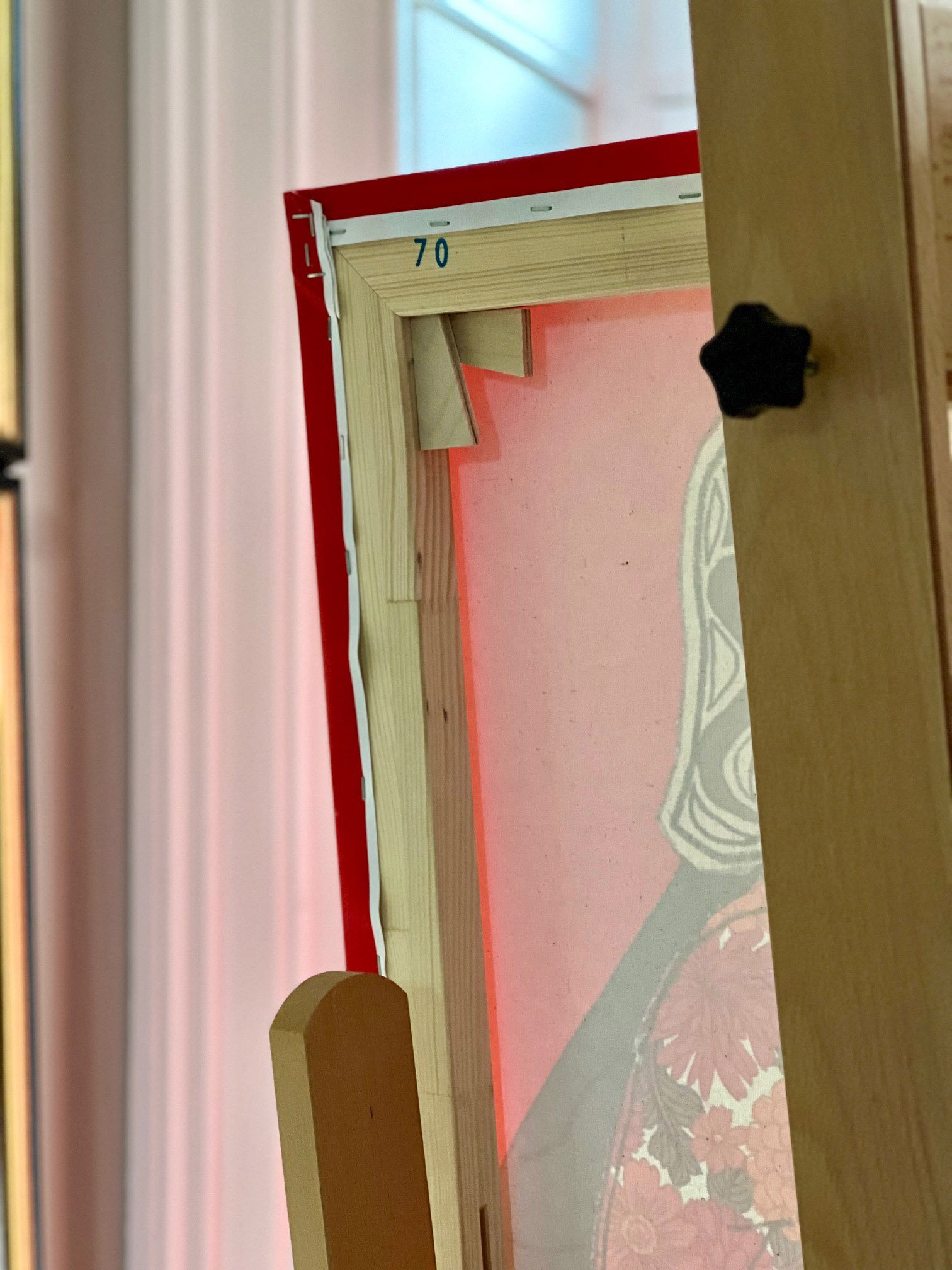 Stretched-Canvas-on-wooden-frame.jpg