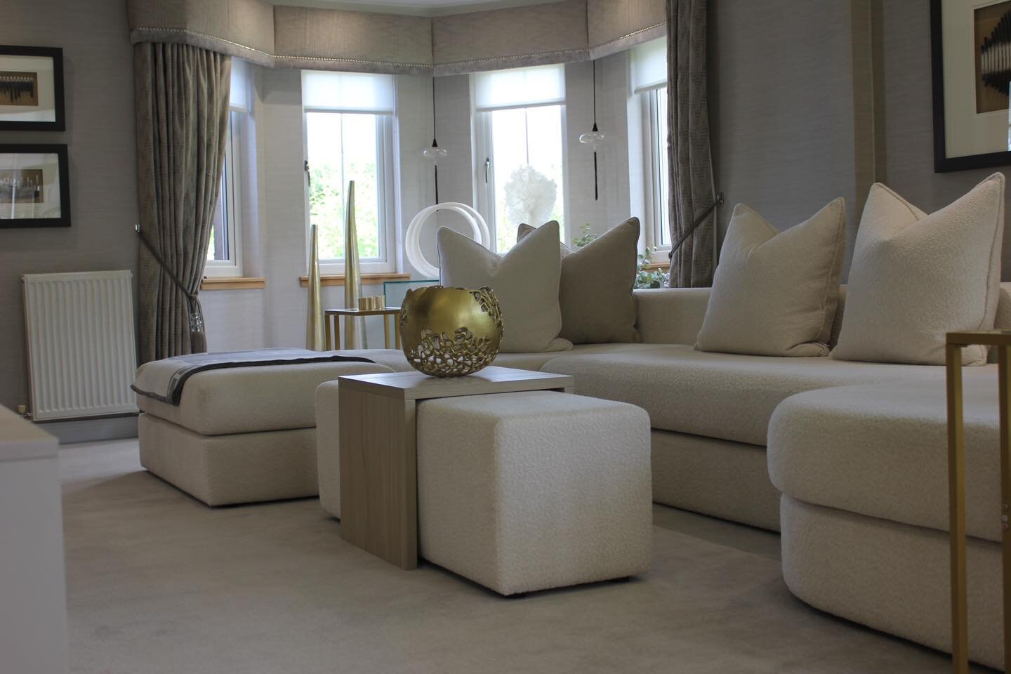 Did you know we can make bespoke sofas to any size and a variety of styles? Choose from our extensive range of fabrics to create a sofa that perfectly suits your home 🤍

Call us in the showroom on 01786445013 or message for more info on our services