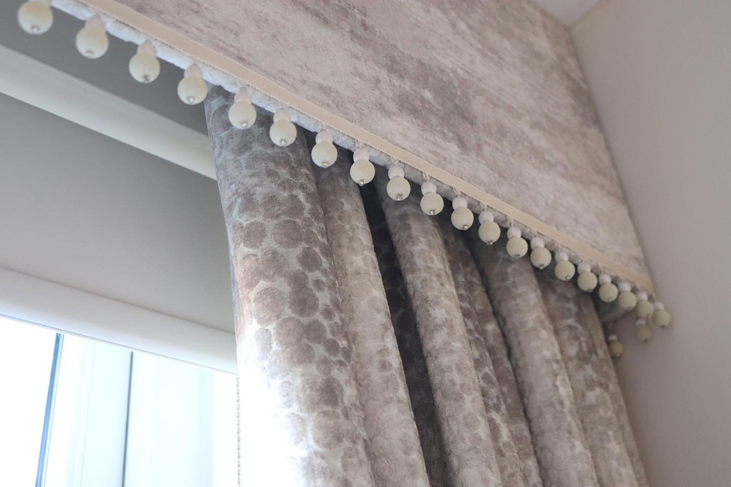 Details to make your soft furnishings completely bespoke 🤍

Our showroom is open Monday to Friday, 9-5. Message or call to book an appointment with one of our designers.

#interiorscheme #luxuryinteriors #interiordesign #interiorstyling #bespokedesi