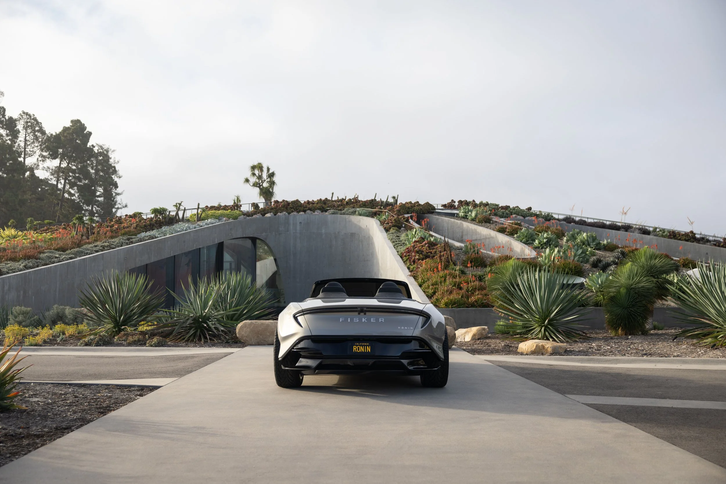 Fisker Rōnin Super GT: Balancing Eco-Friendly Luxury and High-Performance Driving