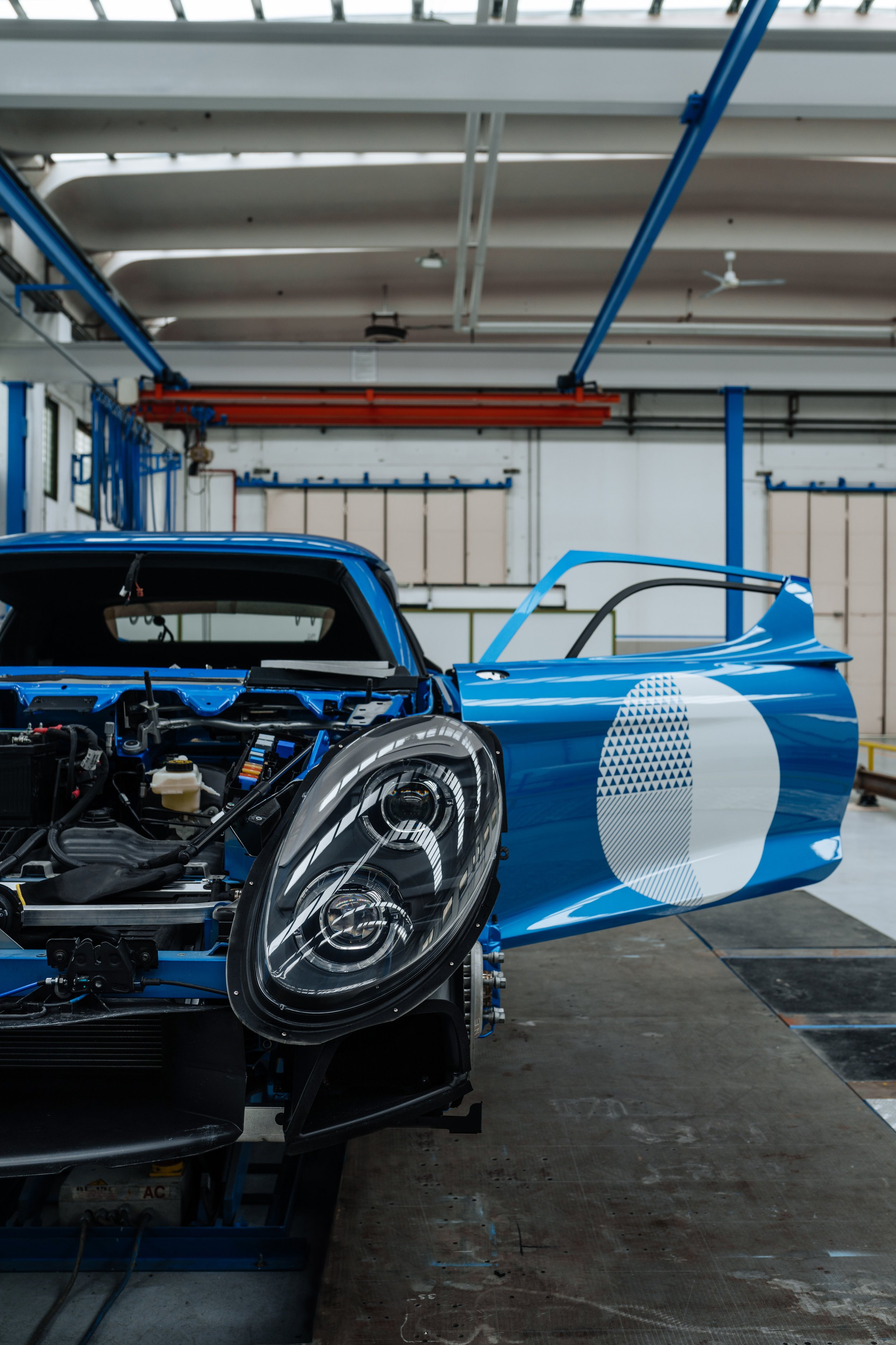 AGTZ Twin Tail Debuts at FuoriConcorso, Showcasing Coachbuilt Mastery on Lake Como