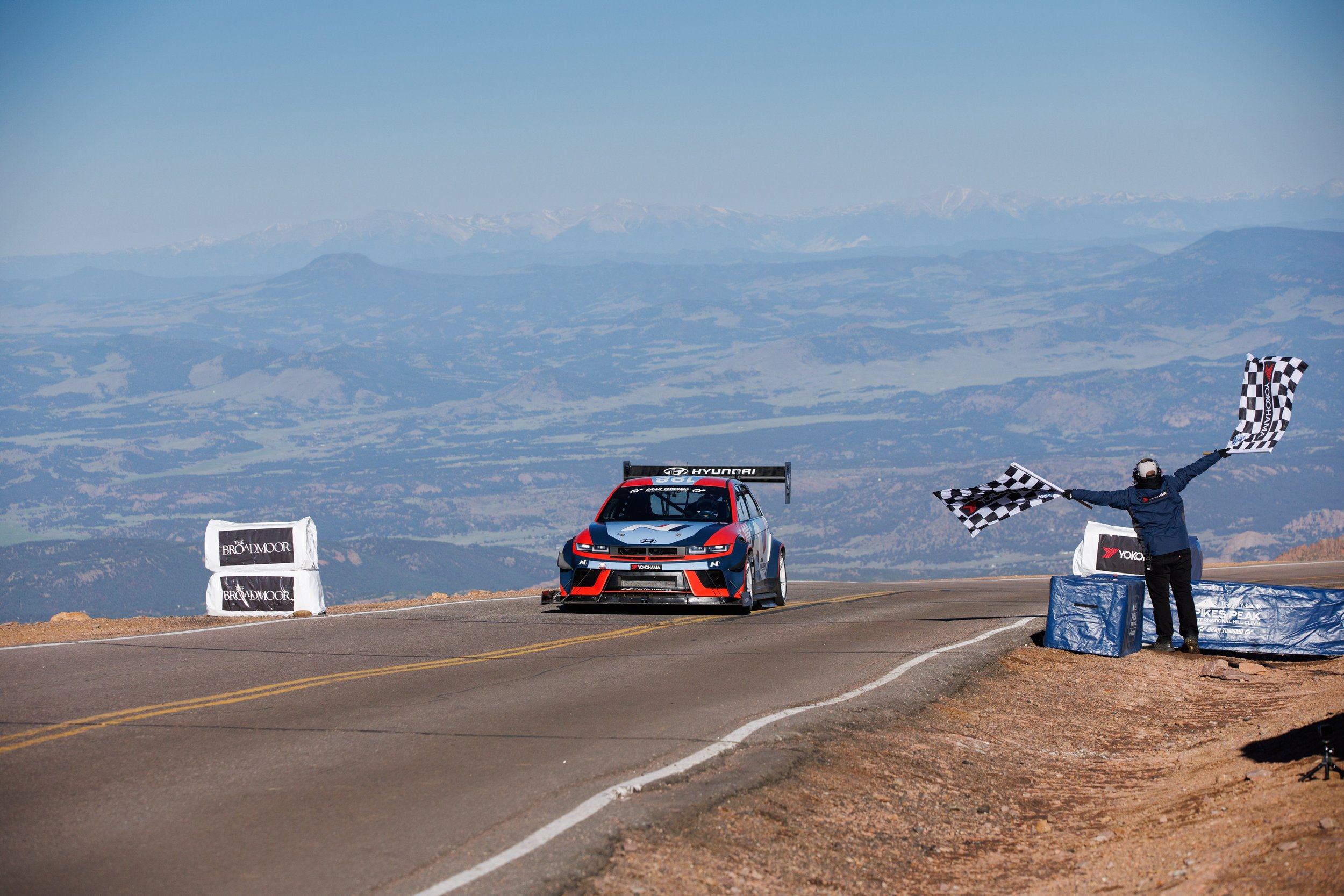 Hyundai IONIQ 5 N Sets Record-Breaking Pace at Pikes Peak