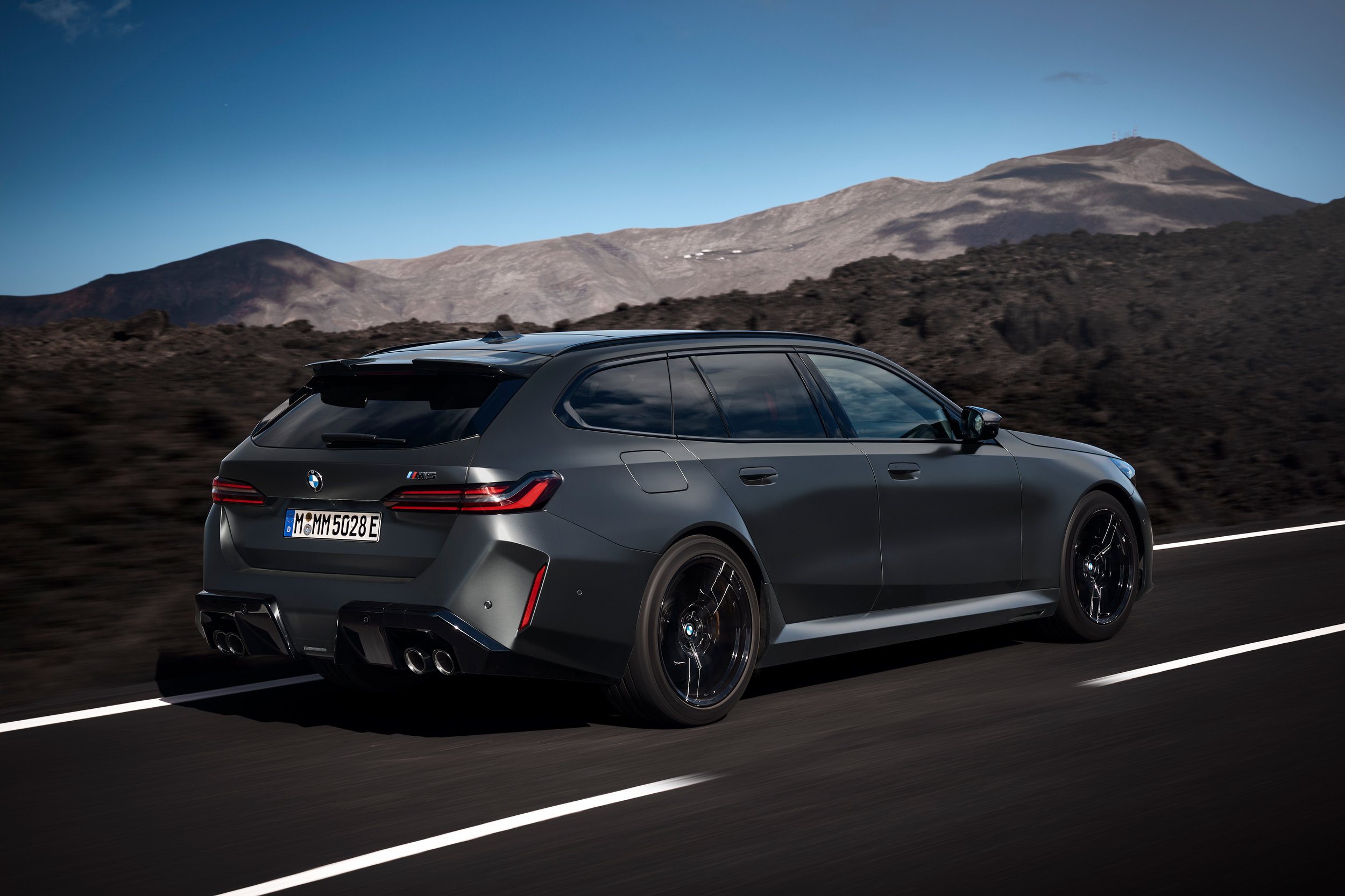 New BMW M5 Touring: Uniting Performance and Practicality in a Sports Car Estate