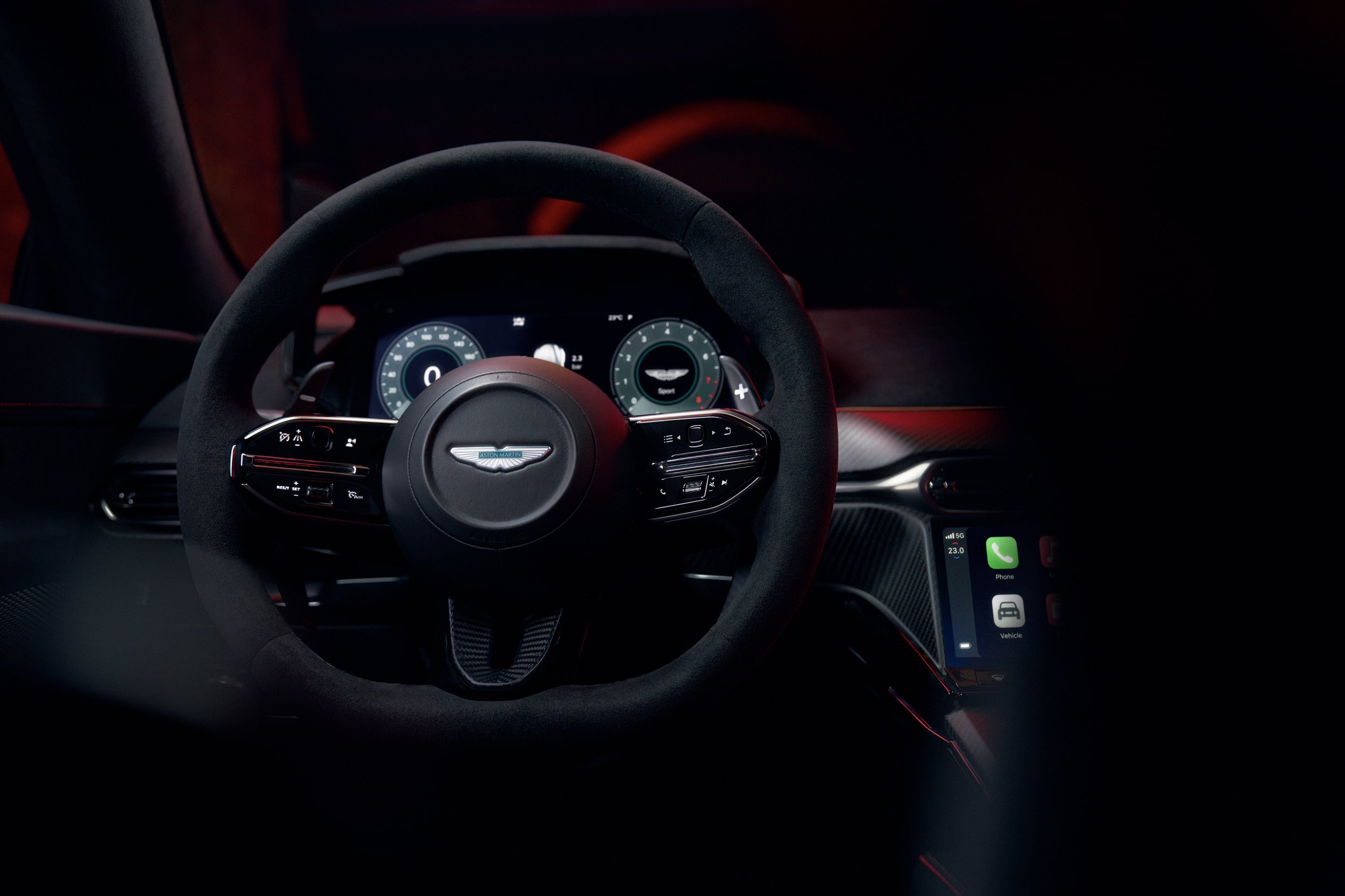 Aston Martin Vantage S (11).jpg