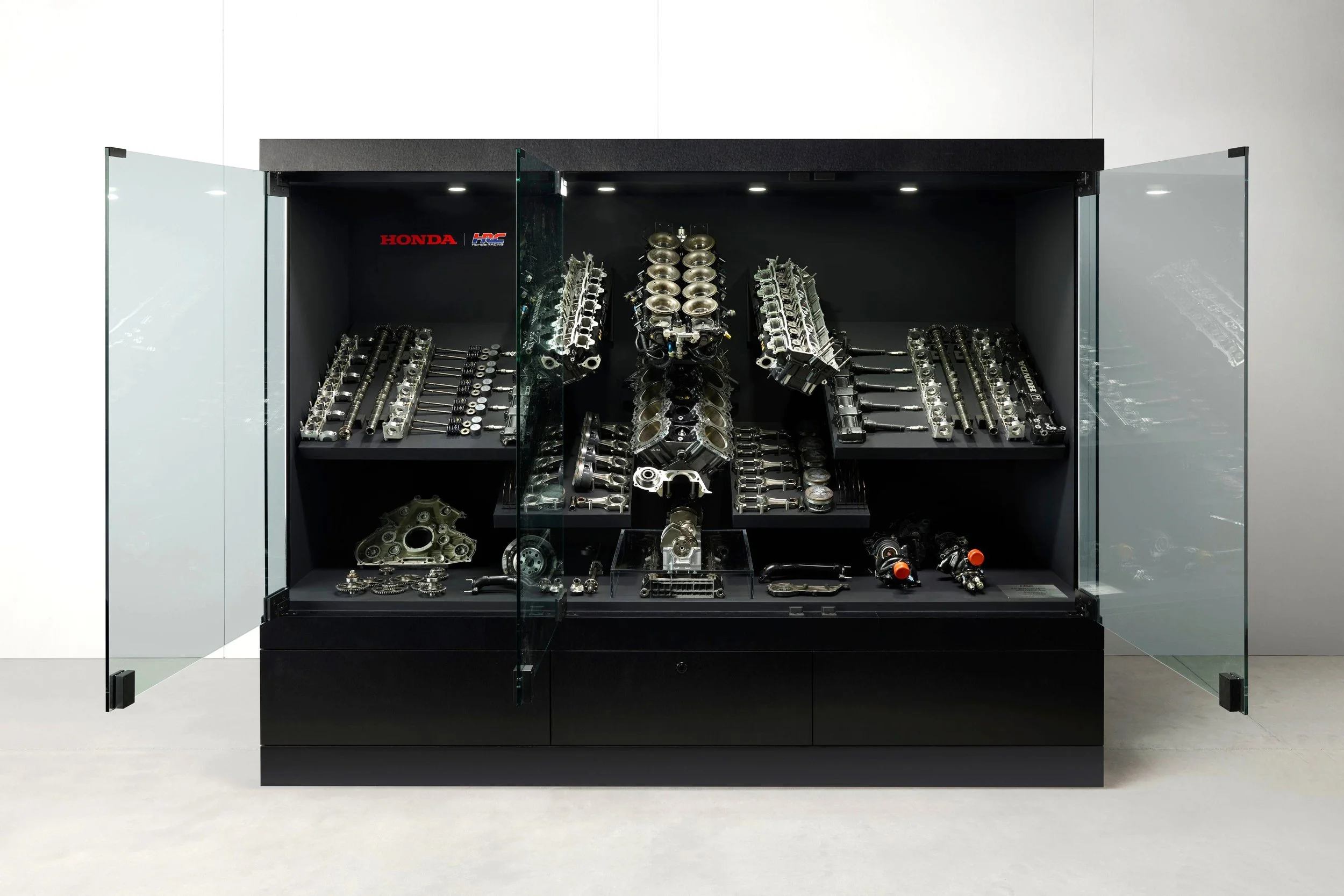 01 Senna's Last Honda V10 F1 Engine.jpeg