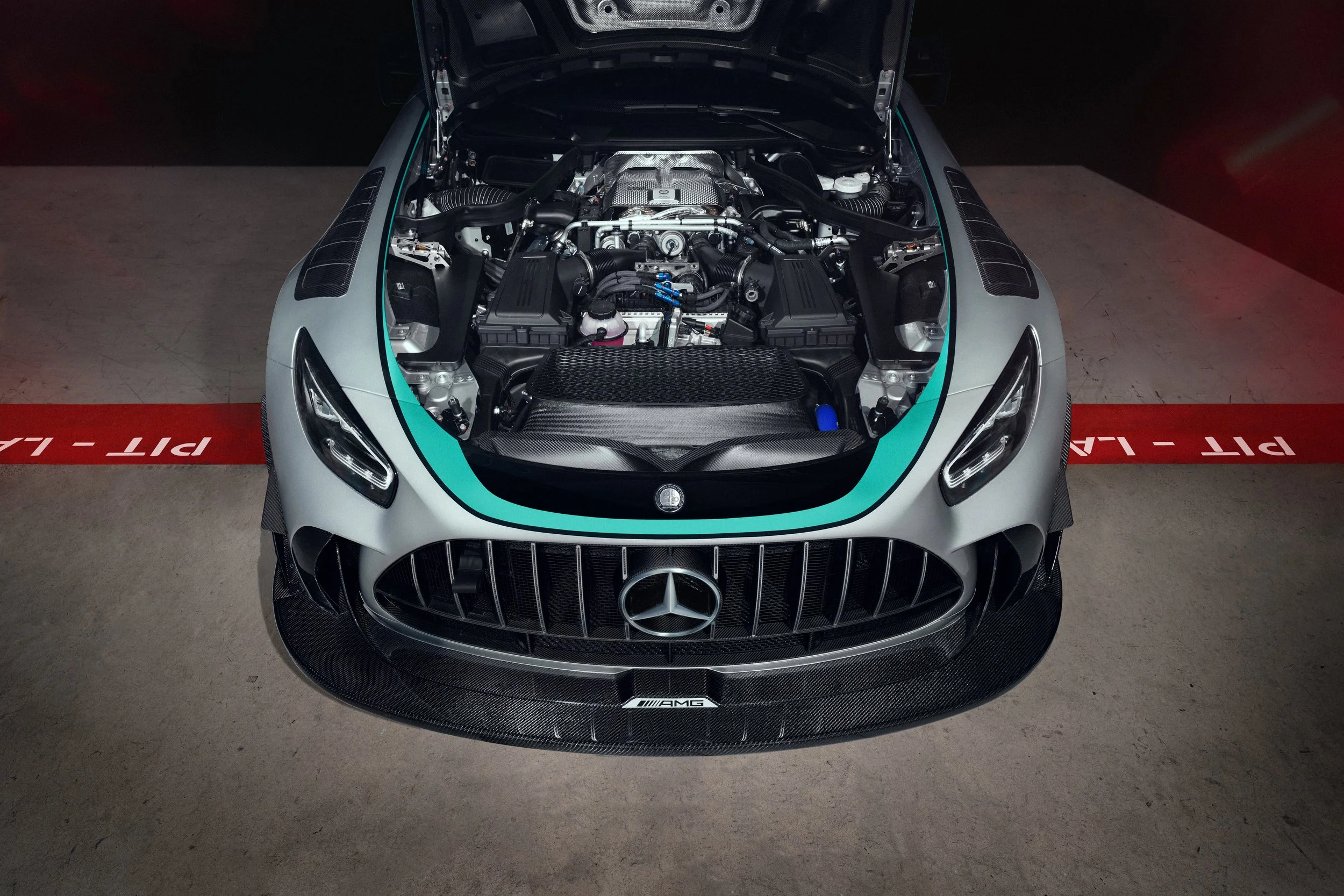 PI_Mercedes_AMG_20250904_GT2EditionW16_05.jpg