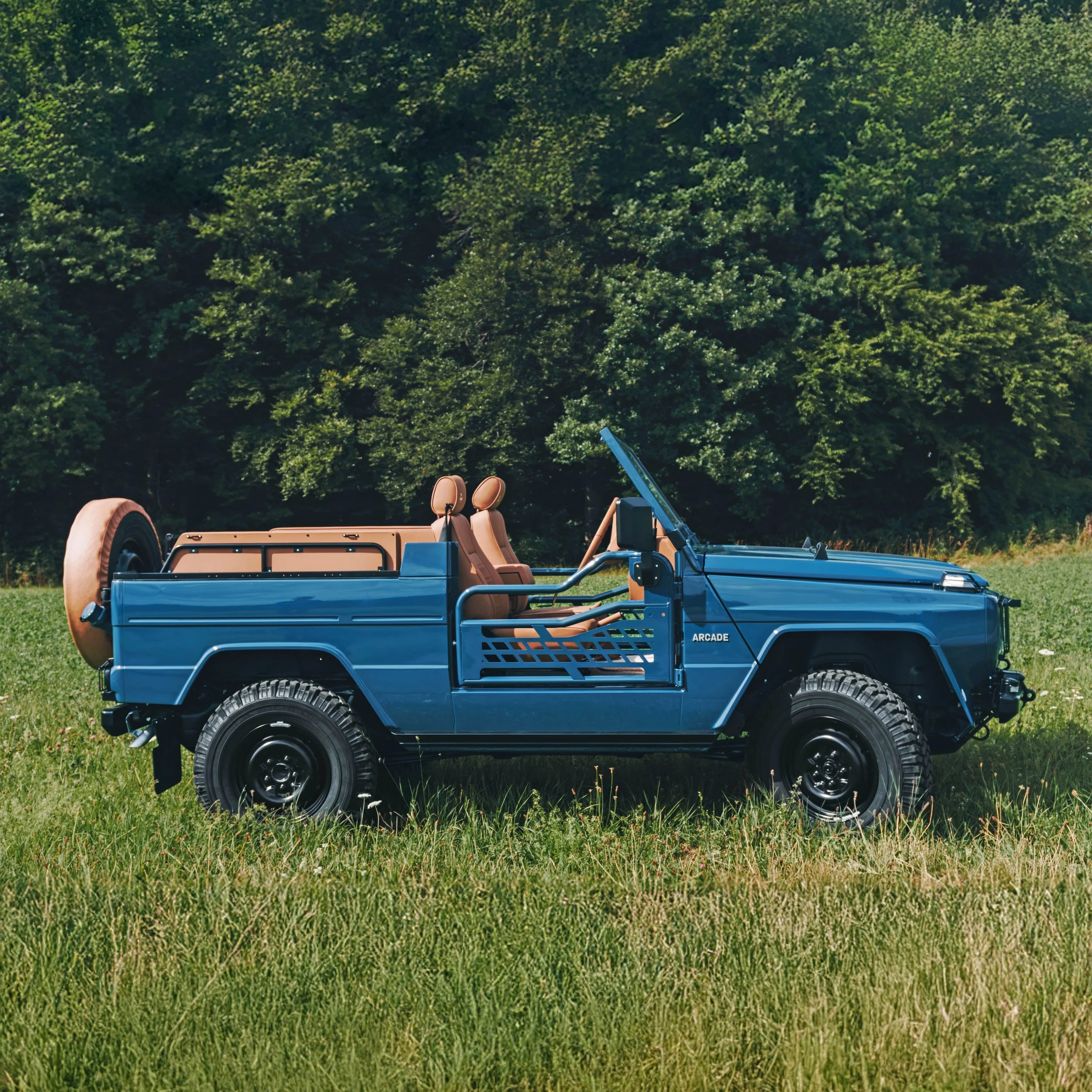 Arcade Cars Unveils Ultra-rare Open-top Mercedes 240 GD