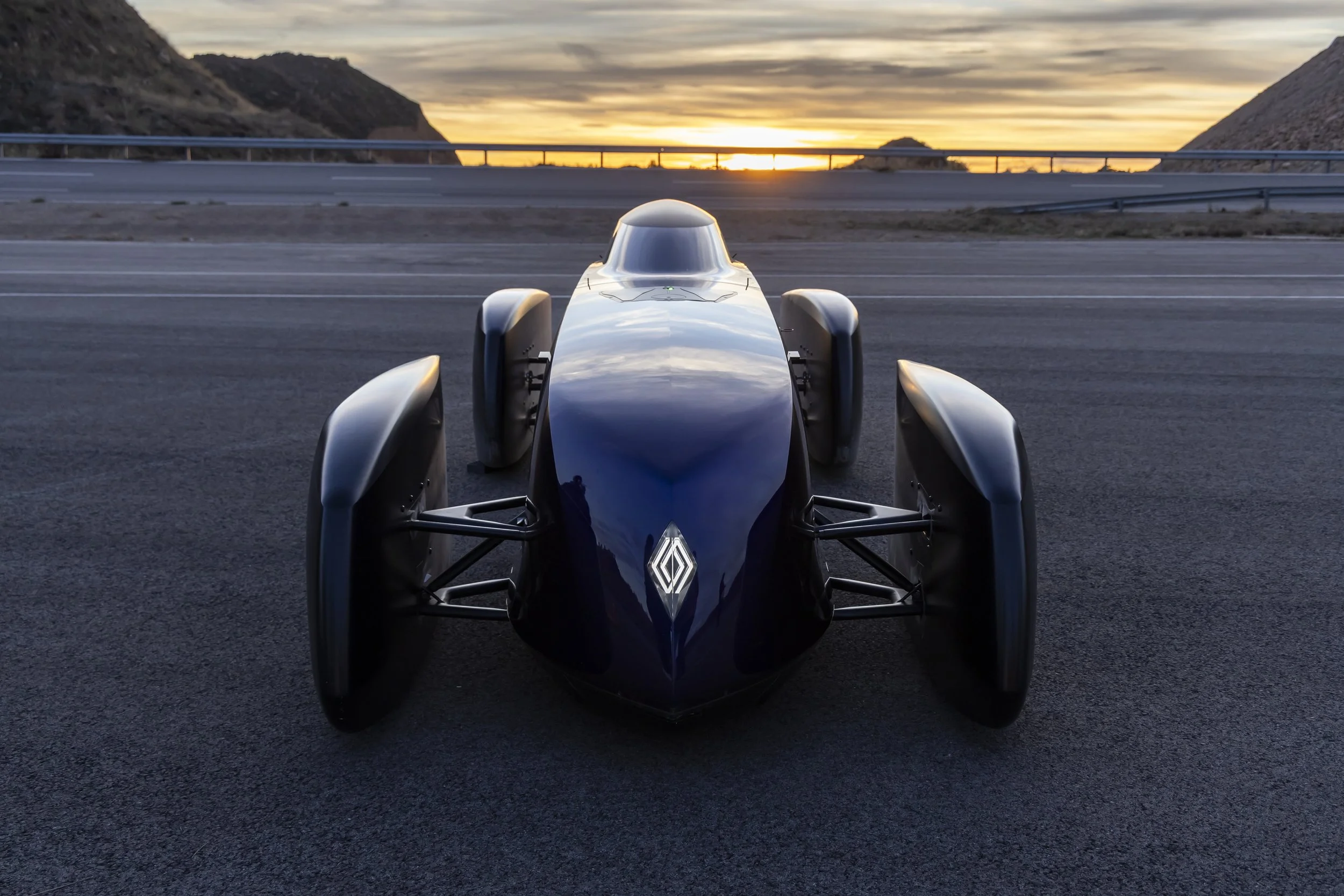 Renault Filante Record 2025 Sets 1,000 KM EV Record