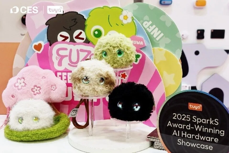 Tuya and Robopoet Unveil Cellular AI Companion at CES 2026