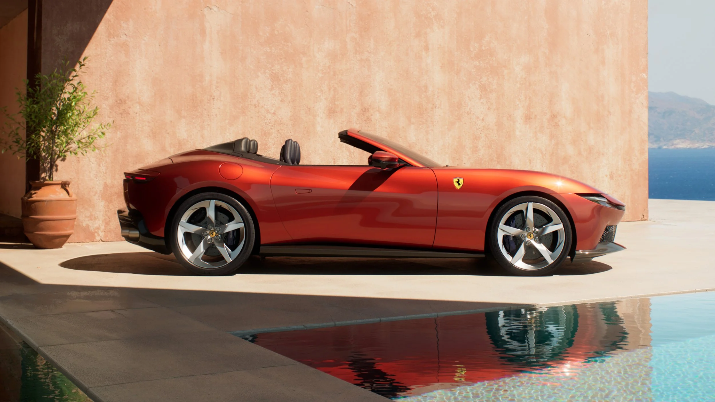 Ferrari Amalfi Spider: Open-Top V8 Style and Versatility
