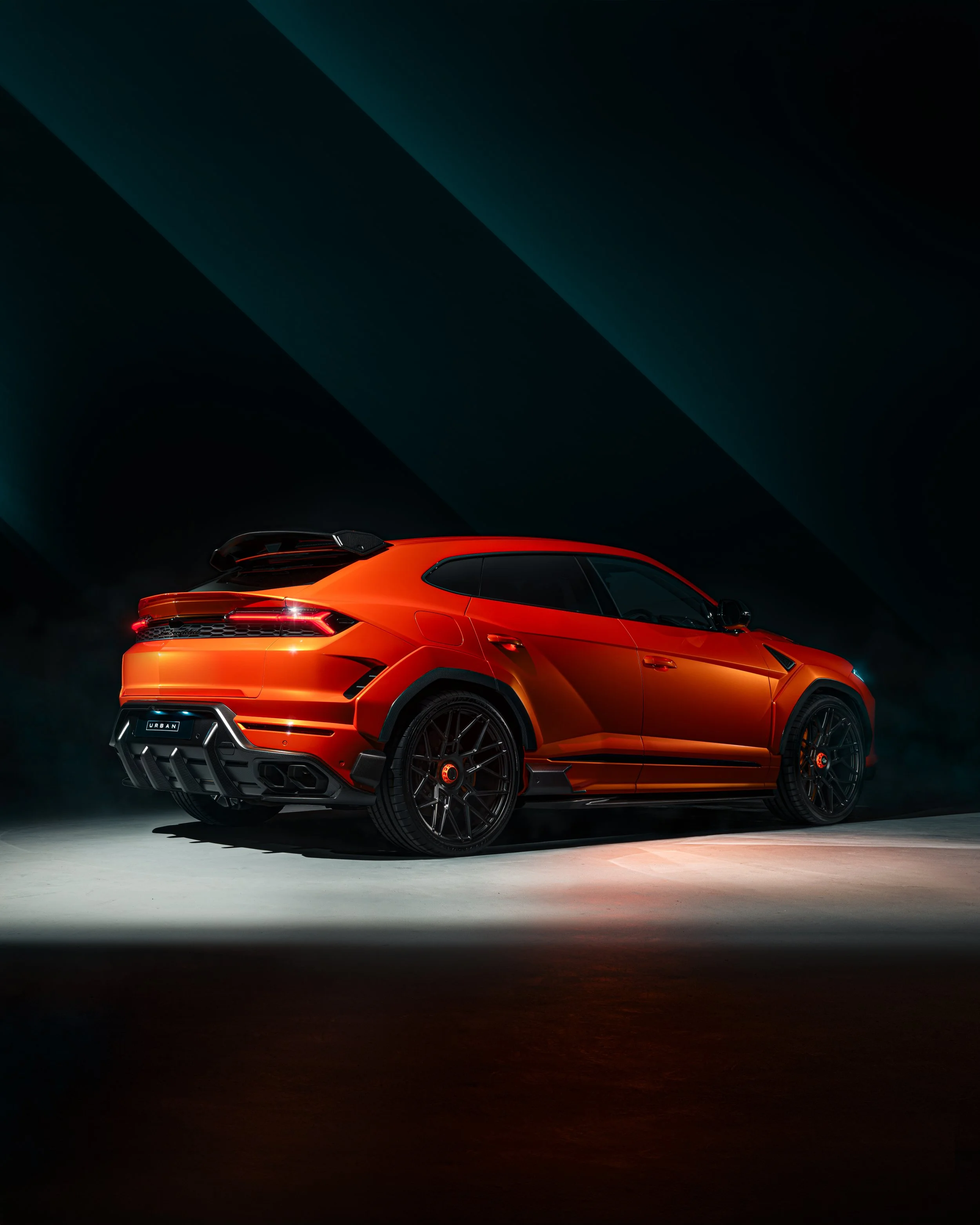 Lamborghini Urus SE Widetrack Debuts With Urban Style