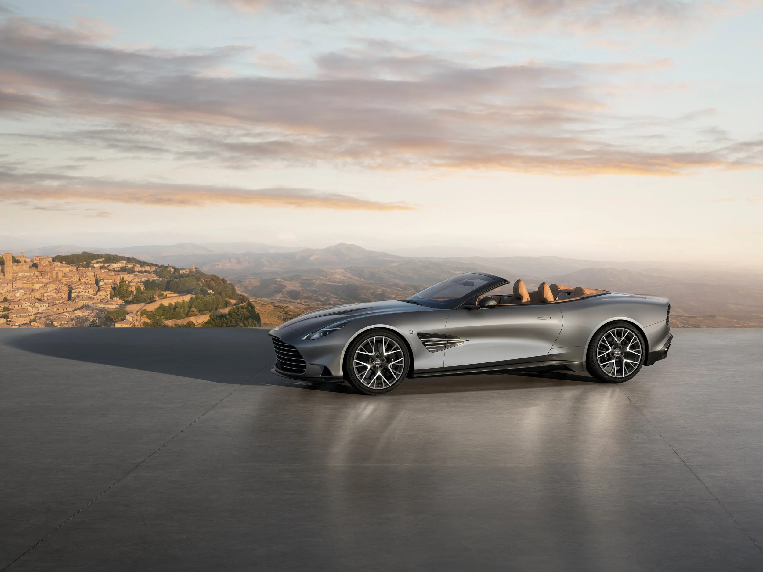 Aston Martin Vanquish 25: A Bespoke Tribute to Icon