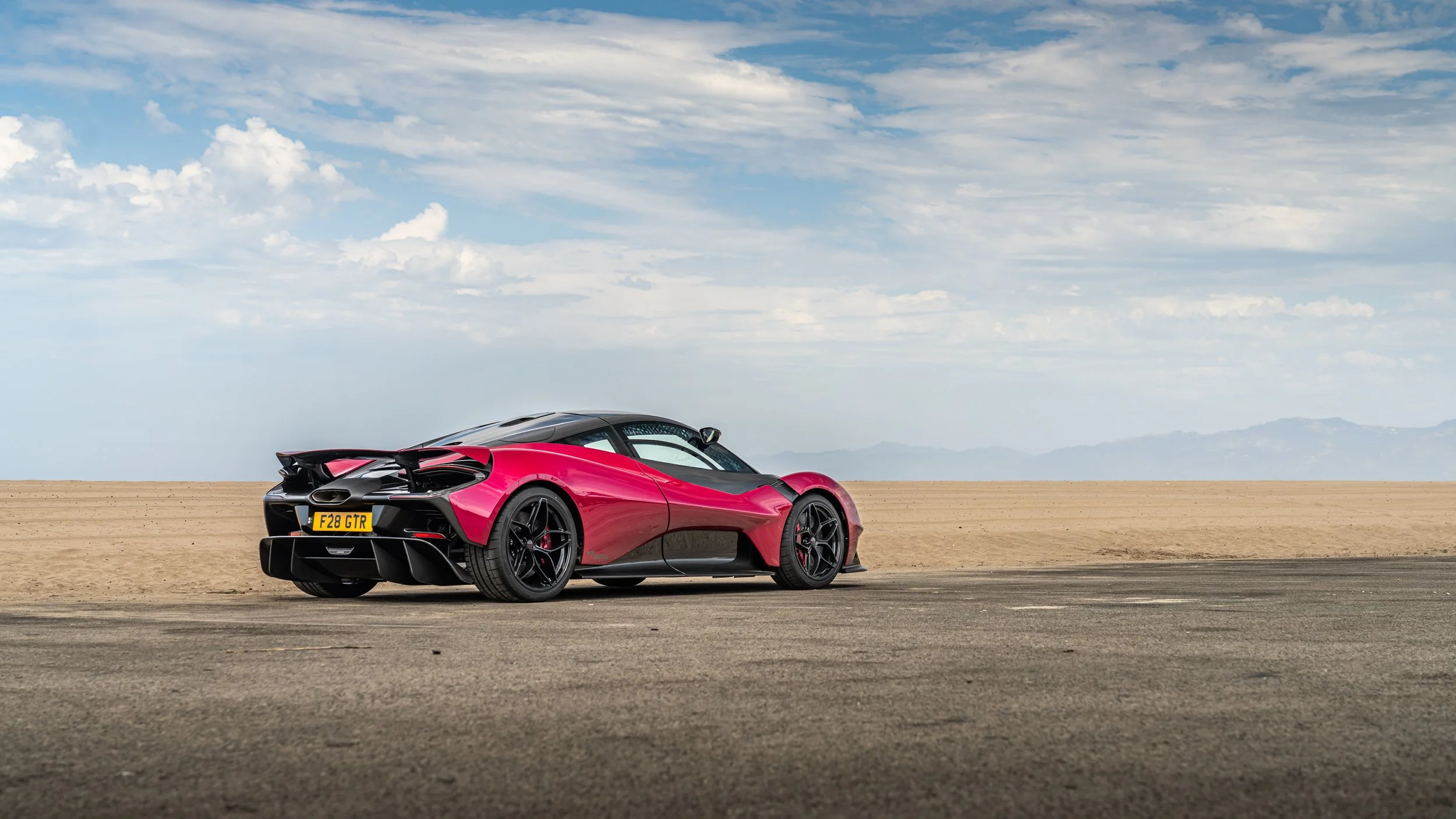 Lanzante 95-59 Debuts at Monterey Car Week With New Options