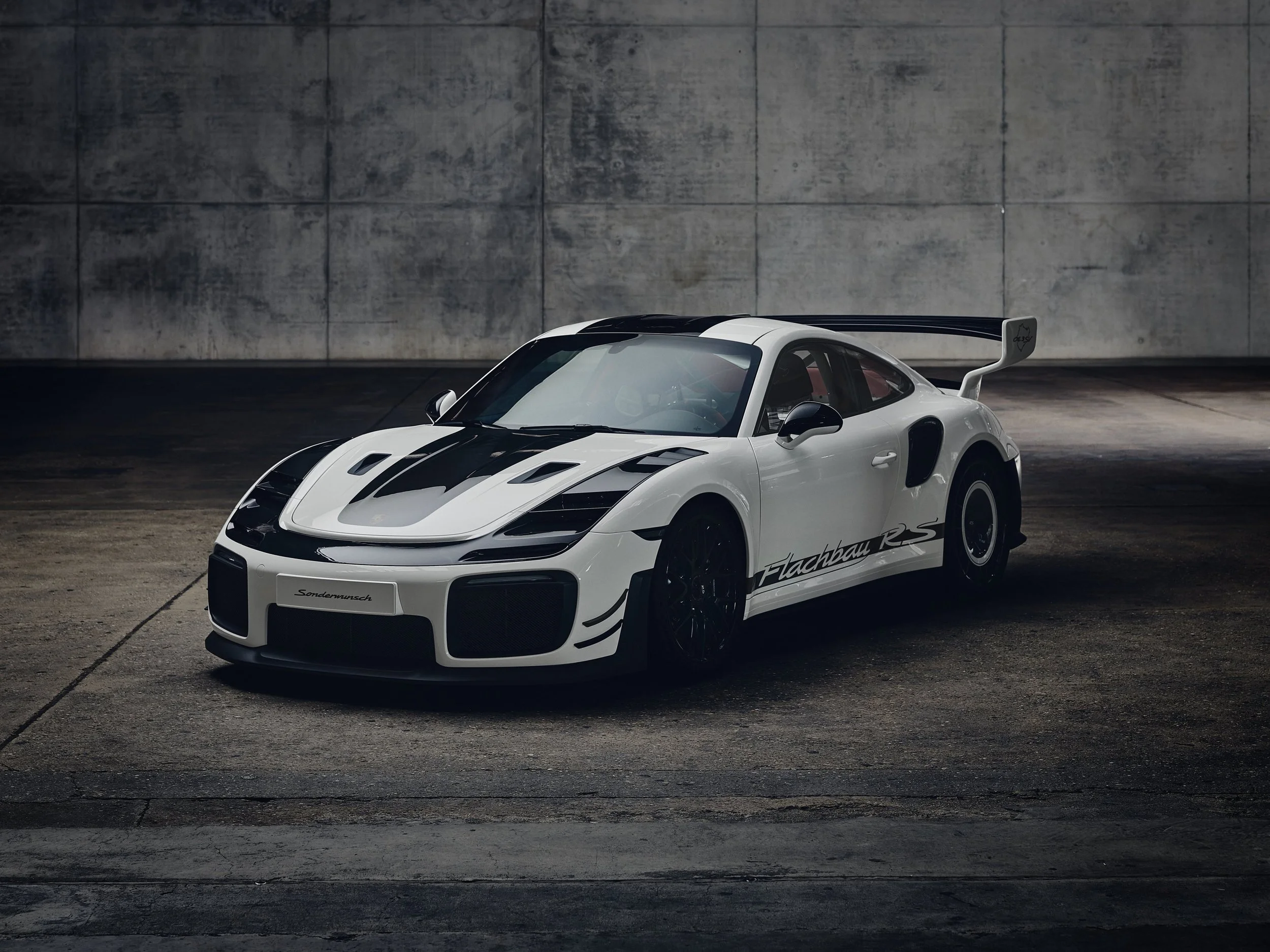 Porsche Reveals One-Off Flachbau RS 911 GT2 RS Special