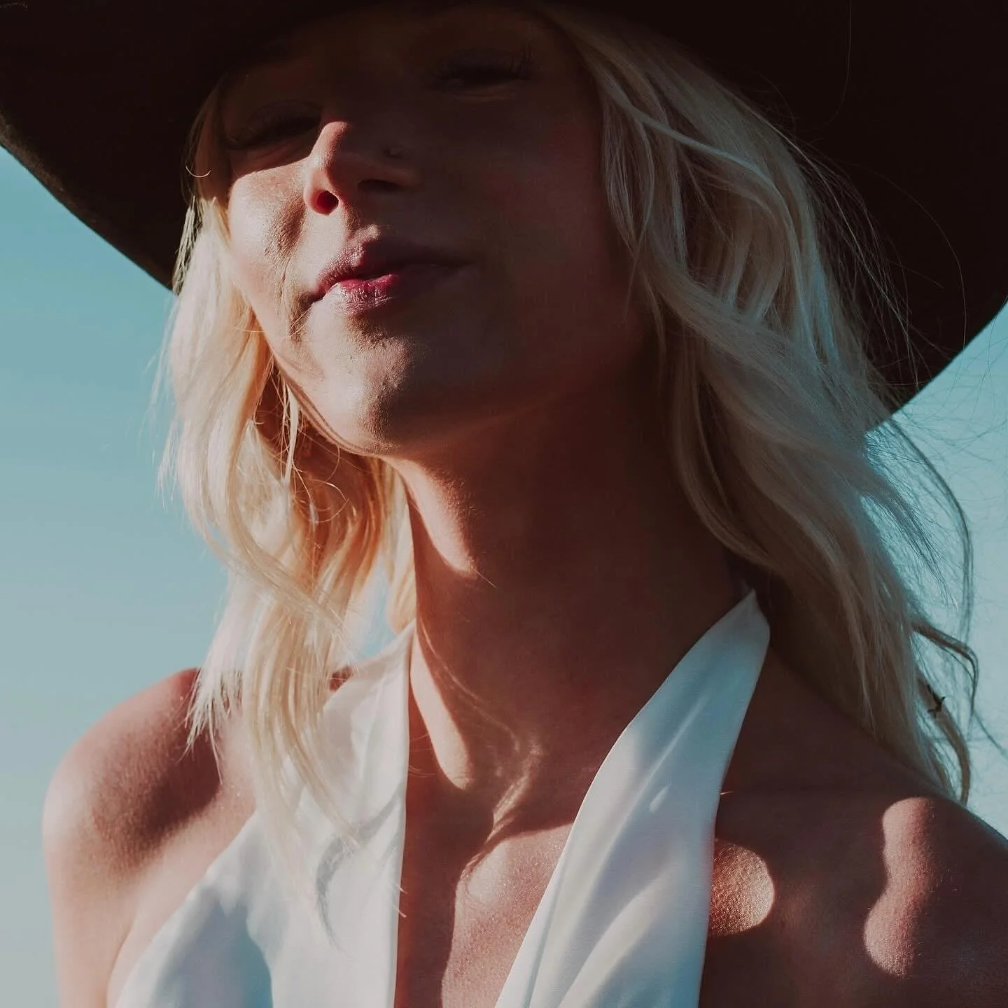 LIVE MUSIC: AVA BROWN