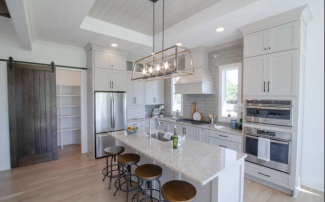 KITCHENS — CLASSIC CABINET DESIGNS
