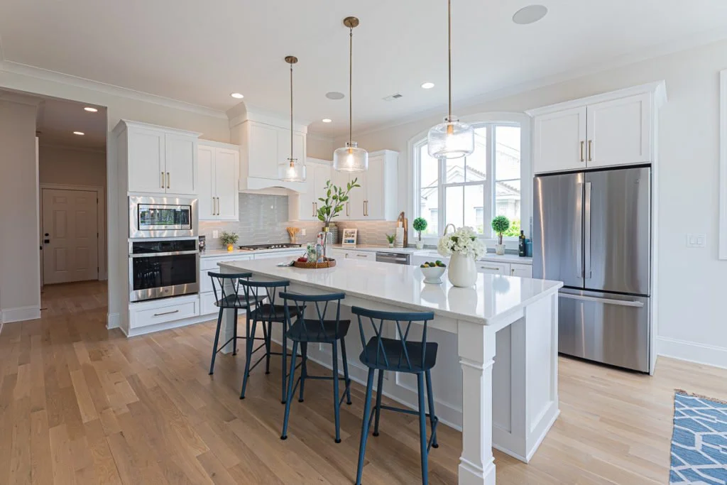 Model Kitchen KITCHENS — CLASSIC CABINET DESIGNS