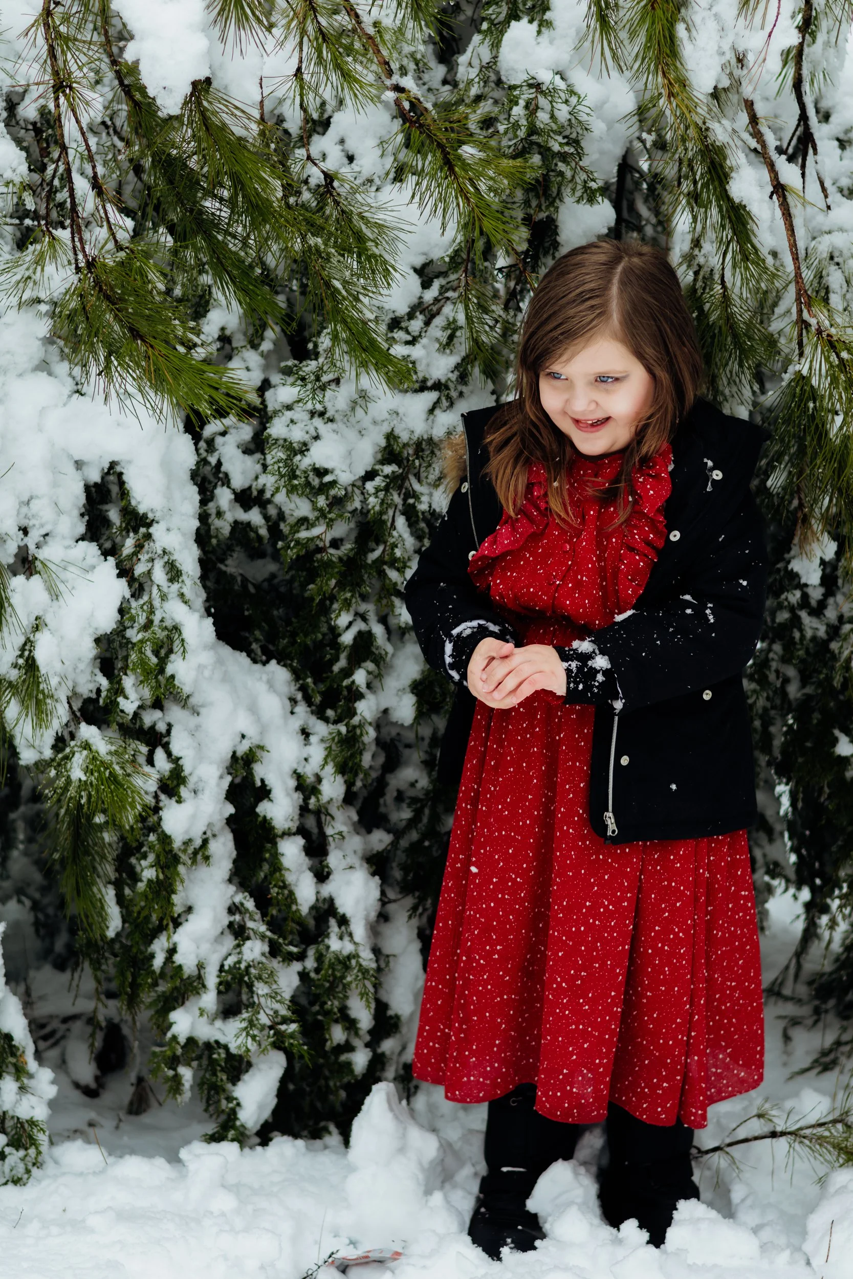 Man sitting in woods (7 of 16).jpg