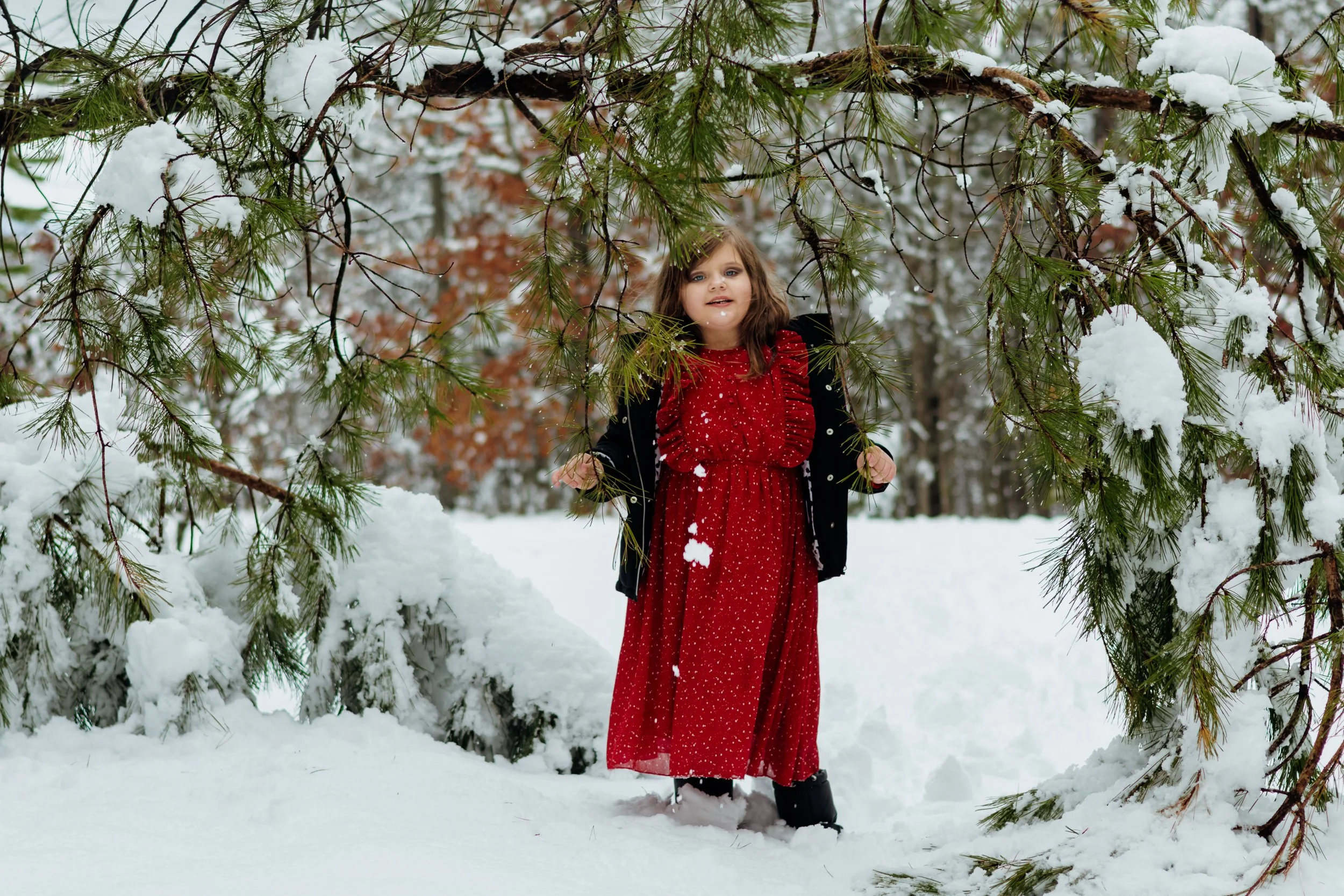 Man sitting in woods (11 of 16).jpg