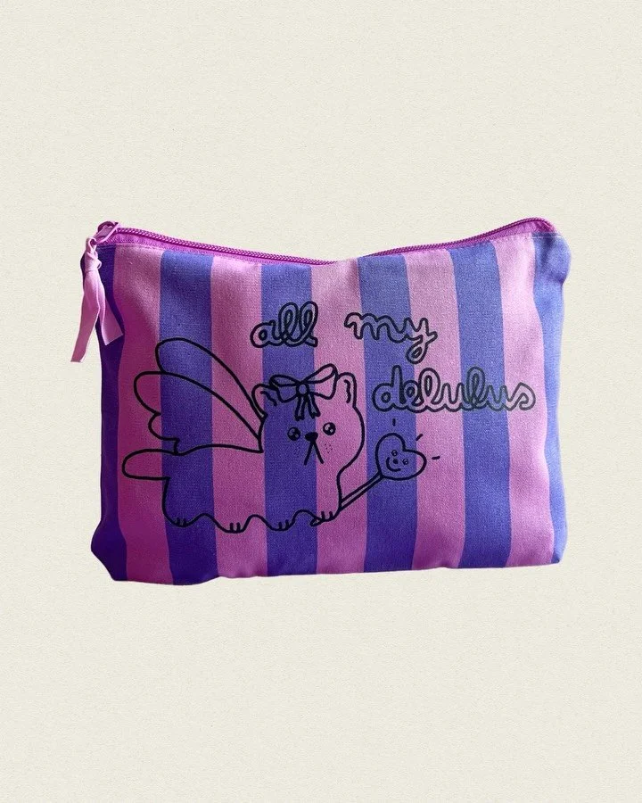 Kulturtaschen f&uuml;r euren ganzen Klimbim sind baaaack und diesmal in noch mehr Farben. Welche f&uuml;hlst du am meisten? 

Ich pack in die &bdquo;I don&lsquo;t have my shit together&ldquo;-Tasche gerne Rechnungen die ich noch bezahlen muss lol.