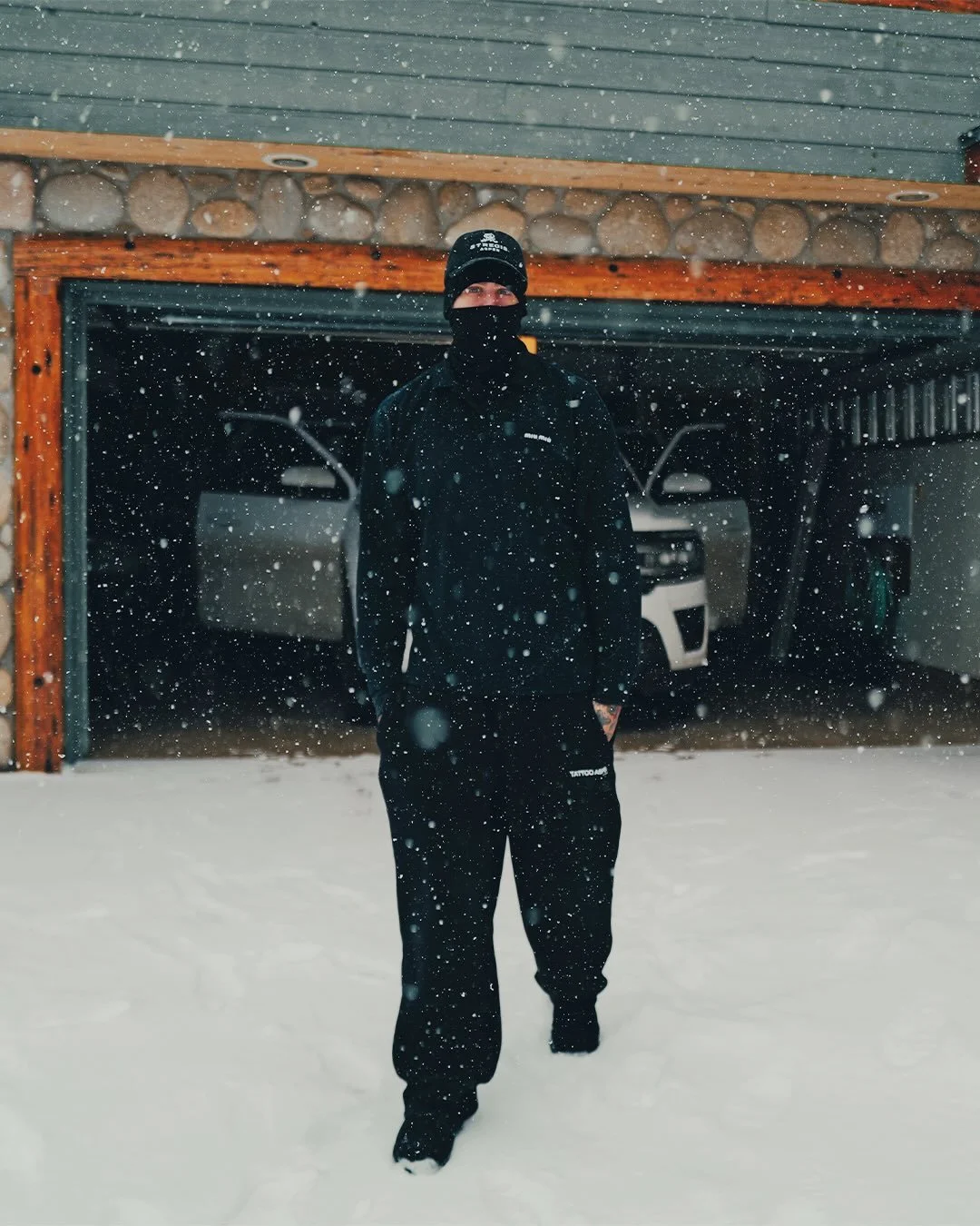 @miumiu in the snow 🤍✨