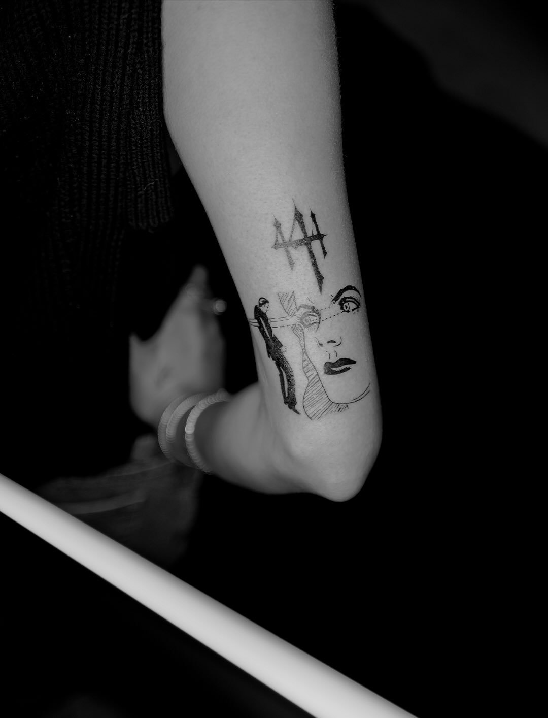 Another fun one from @tattoo.aspen ⛰️ 
More London // Paris // Aspen dates being announced soon 🥶
DM to get tattooed worldwide 💰