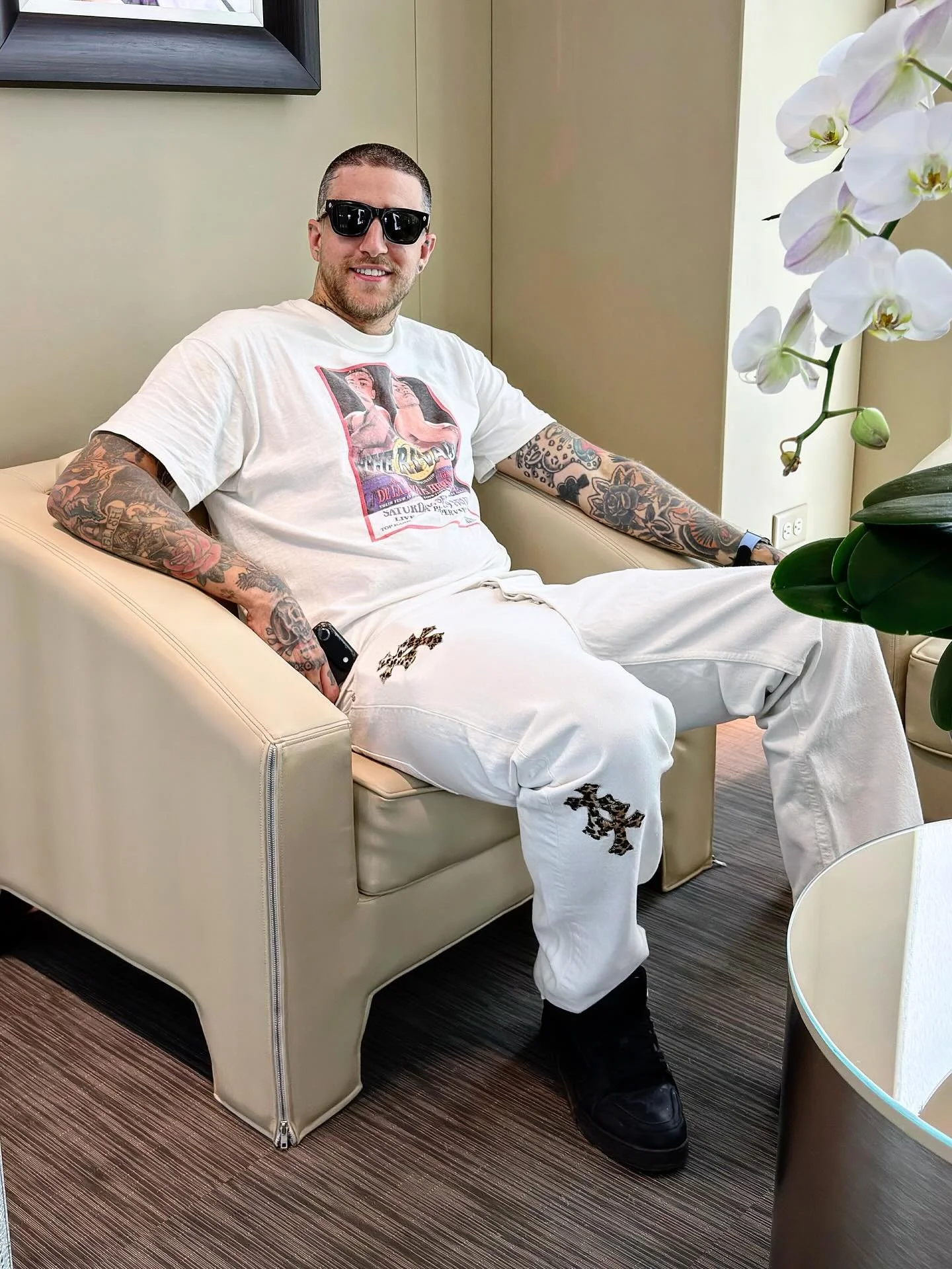 Lemme sleep!! A rare deep dive into the personal camera rolll but all peoples involved in making aspen my second home for the first quarter of this year I love Yall. So many more people than in these photos 💕💕💕