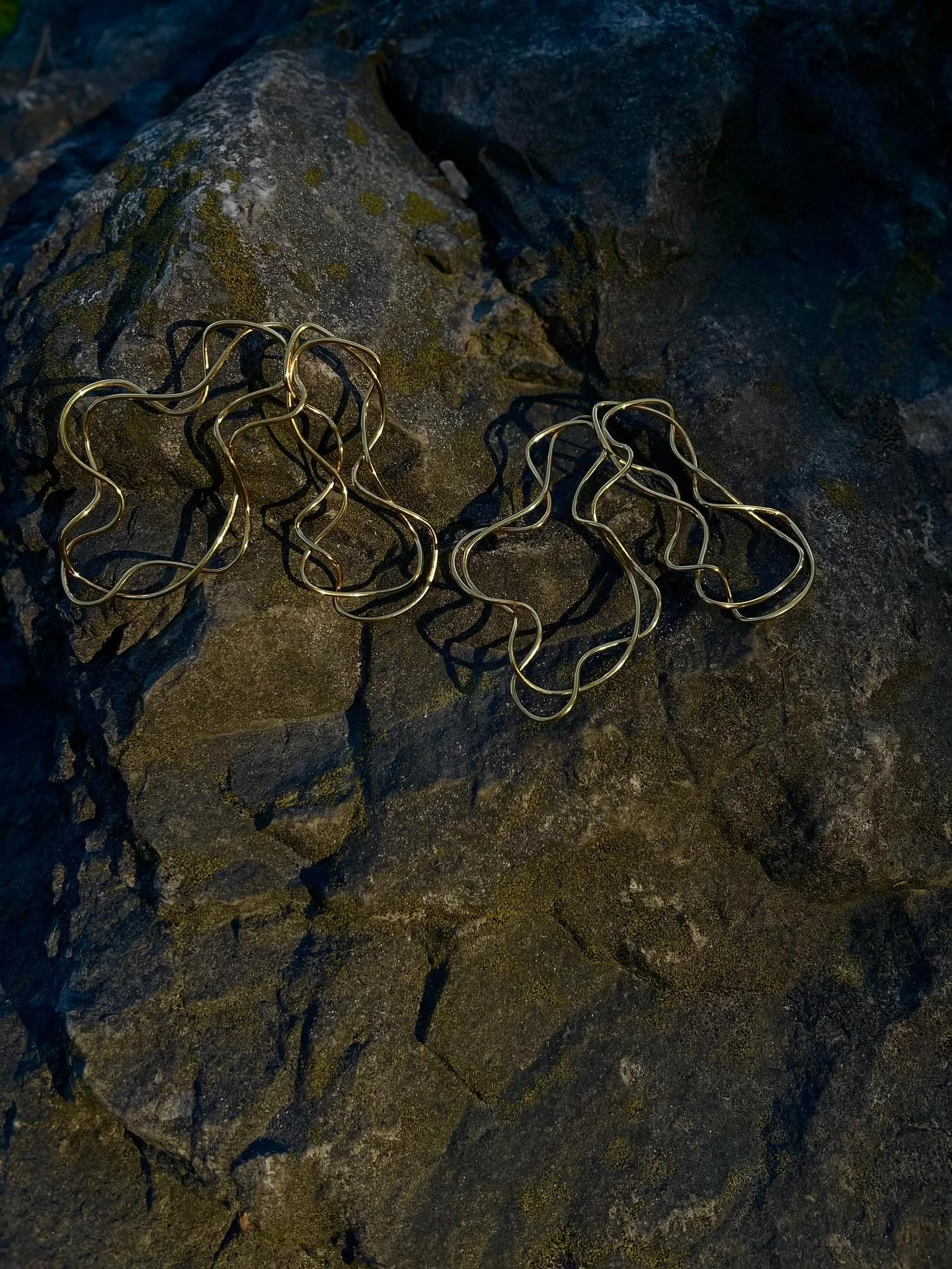 Take up space with our SAIA earrings, now available online 💫
.
.
.
#scylaboyerjewelry #jewelry #earrings #statementearrings #goldearrings  #statementjewelry #art #design #jewelrydesigner #fashion #style #fashionmagazine #editorial #shop #finejewelry