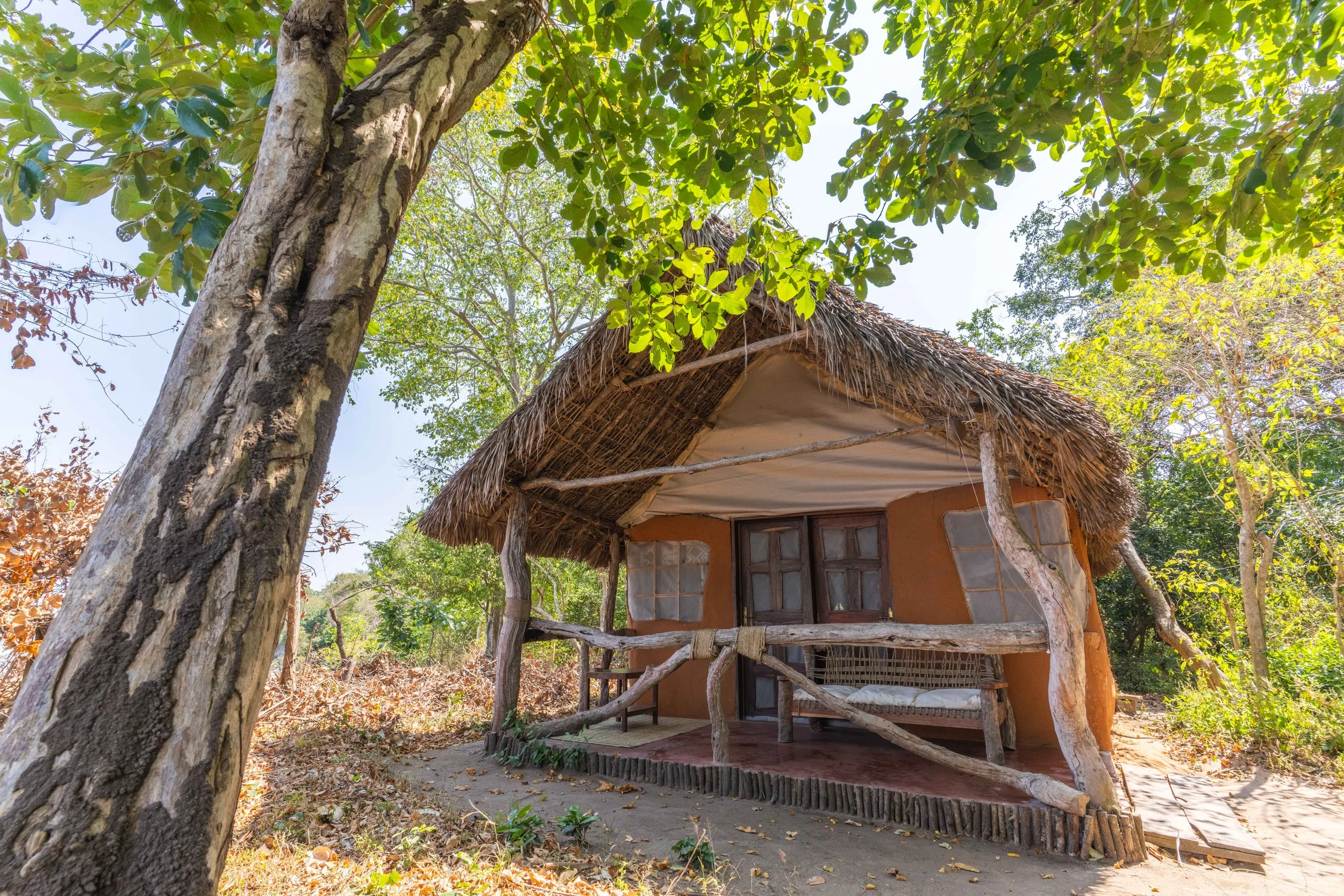 Riverview Banda Outside 1.jpg