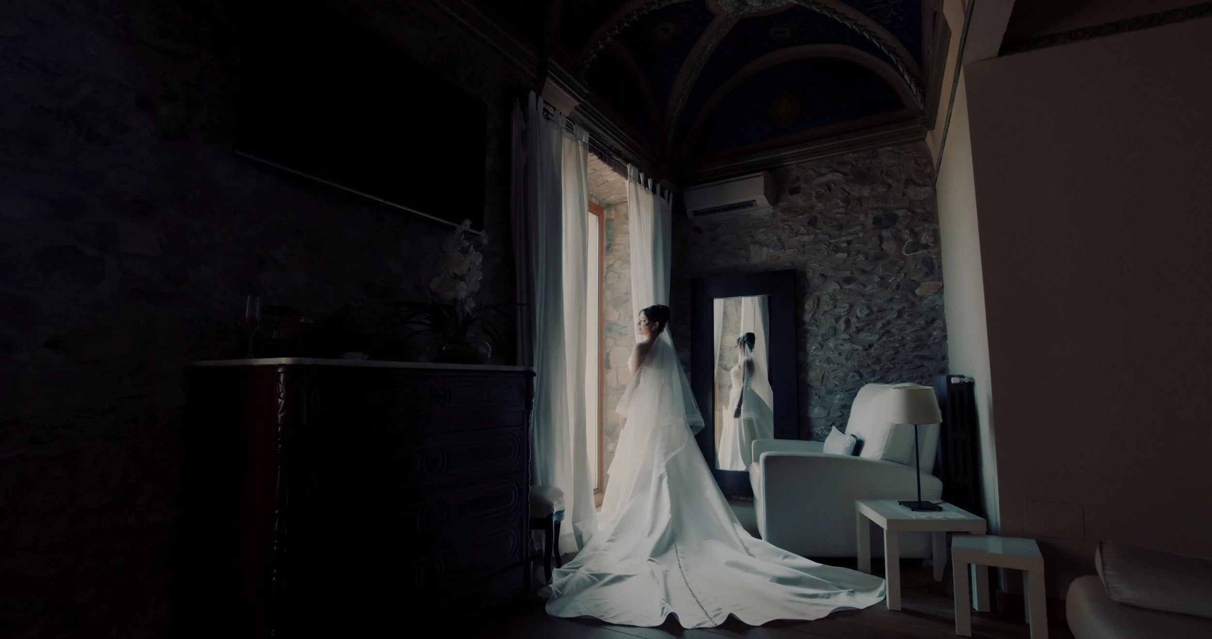 Destination wedding photographer, bride photograph. Spain 