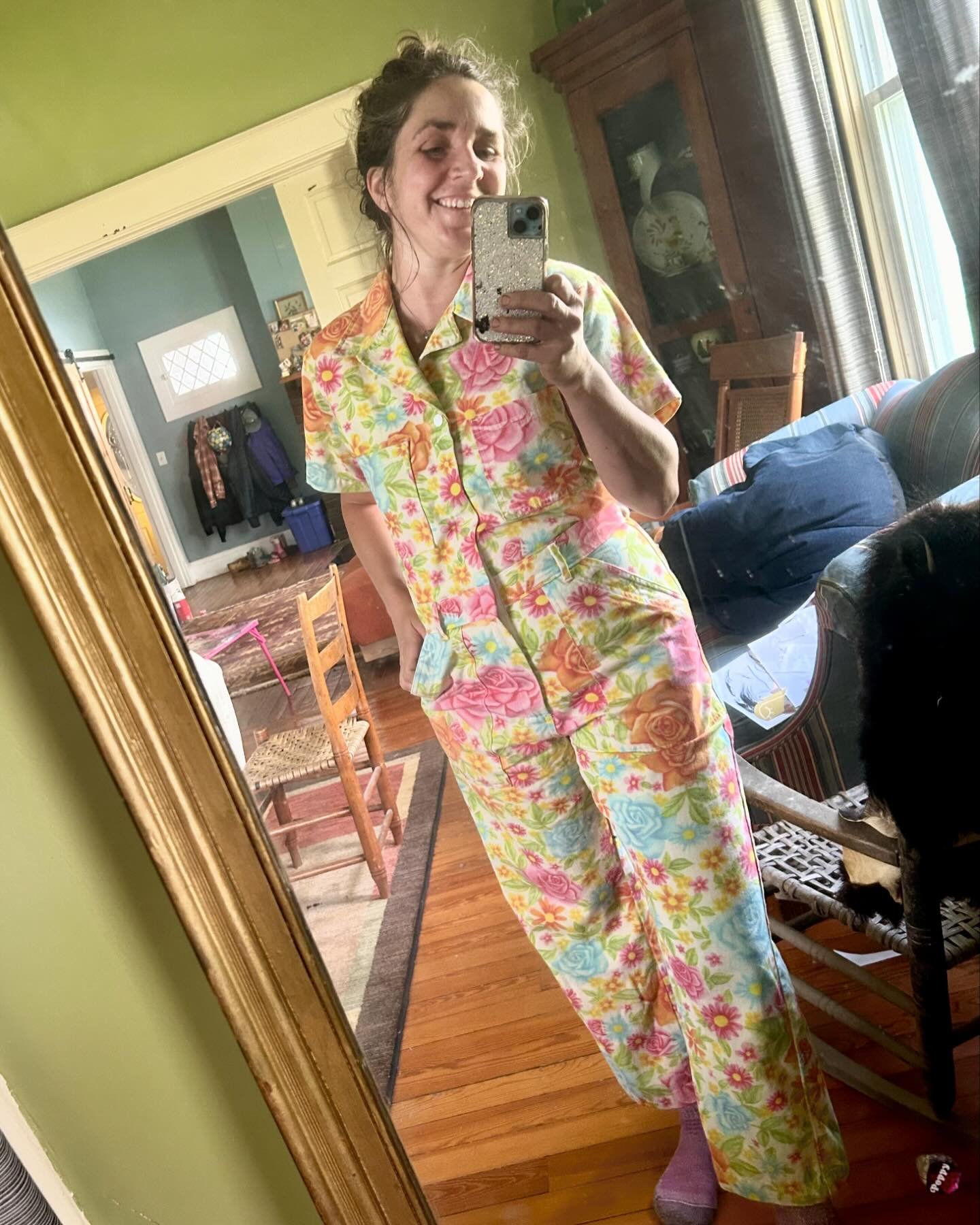Wednesday things&hellip;
1. New hot fit from @dumpster_raccoon who has absolutely spoiled me for  every other gift I will ever receive. I will wear this beauty to market everyday. 
2. Very first handful of snaps from the tunnel! 
3. And the peonies a