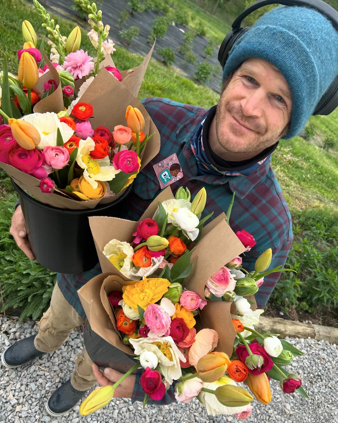 Caught farmer Ern on camera finally! 
Find our flowers Saturday  only at the Lexington and Douglass Loop farmers markets. Sorry Southland. We won&rsquo;t be around on Sunday. 
Thanks for all your support of the local farming community. Xoxoxo 
******