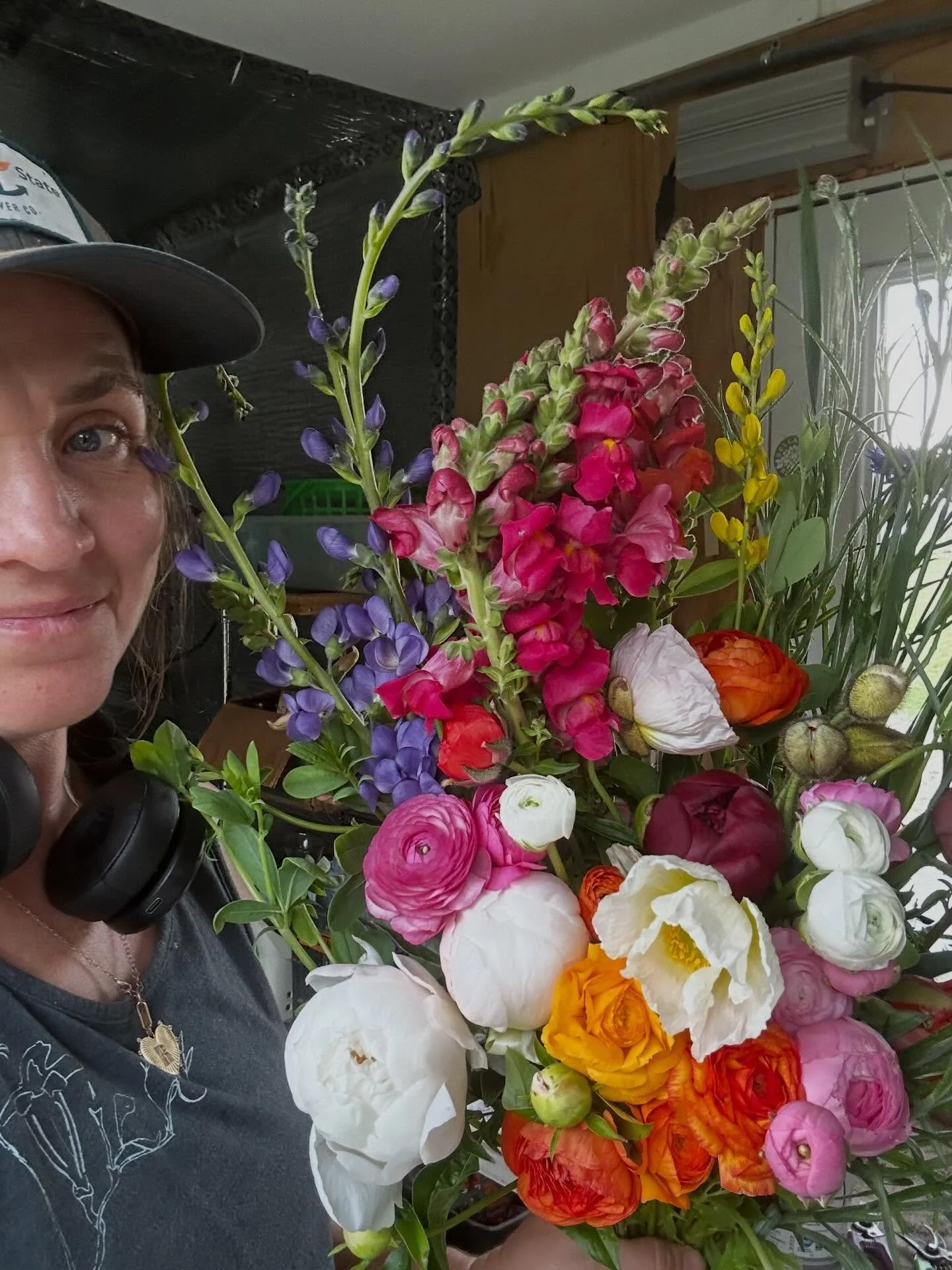 So many extra special blooms left the farm this morning! Find &lsquo;em at markets Saturday and Sunday. 

***Market details
*Saturday- Lexington Farmers Market, Tandy Park, 8-2
*Saturday- Douglass Loop Farmers Market, 10-2
*Sunday - Lexington Farmers