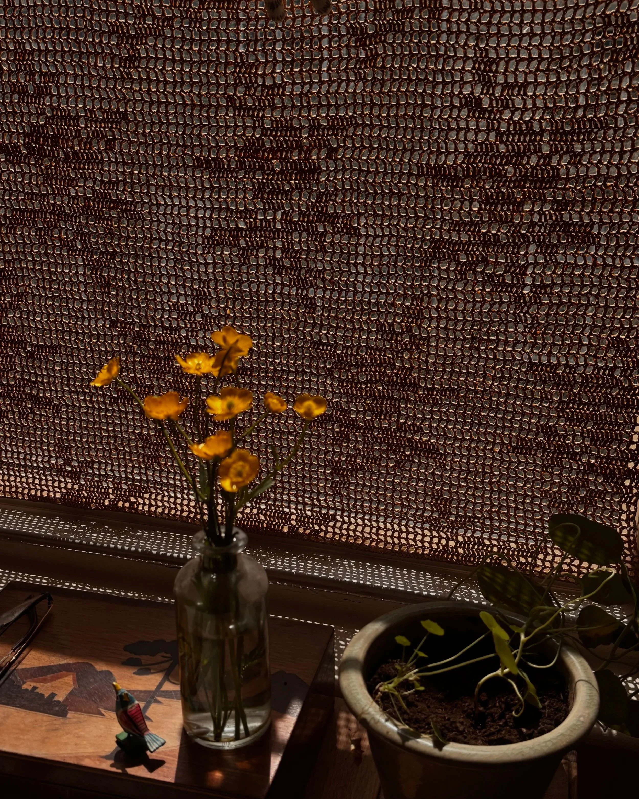 Crochet lace raffia window covering