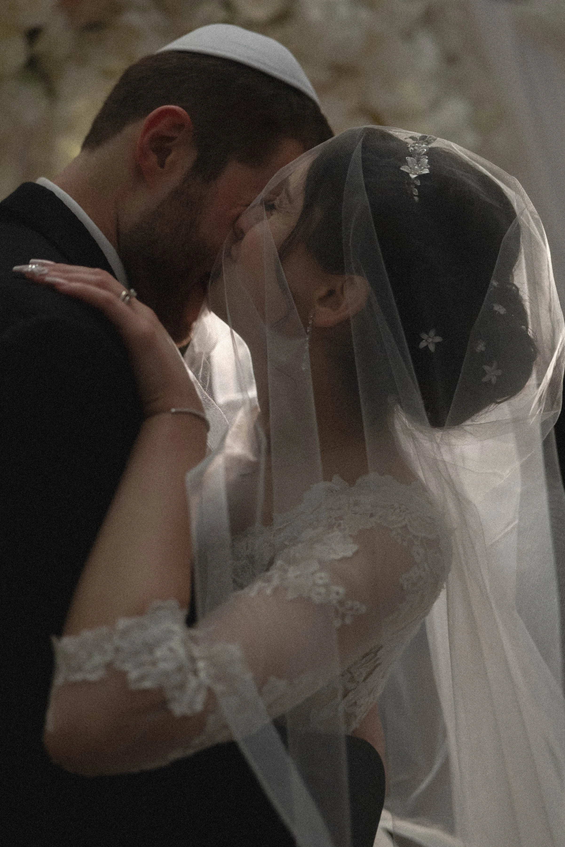 Miami Jewish wedding, luxury editorial bridal portraits, Soho elopement photo, wedding photographer, editorial bridal portrait, destination wedding, vintage wedding inspiration, intimate elopement, luxury bridal inspiration, cathedral veil, candid we