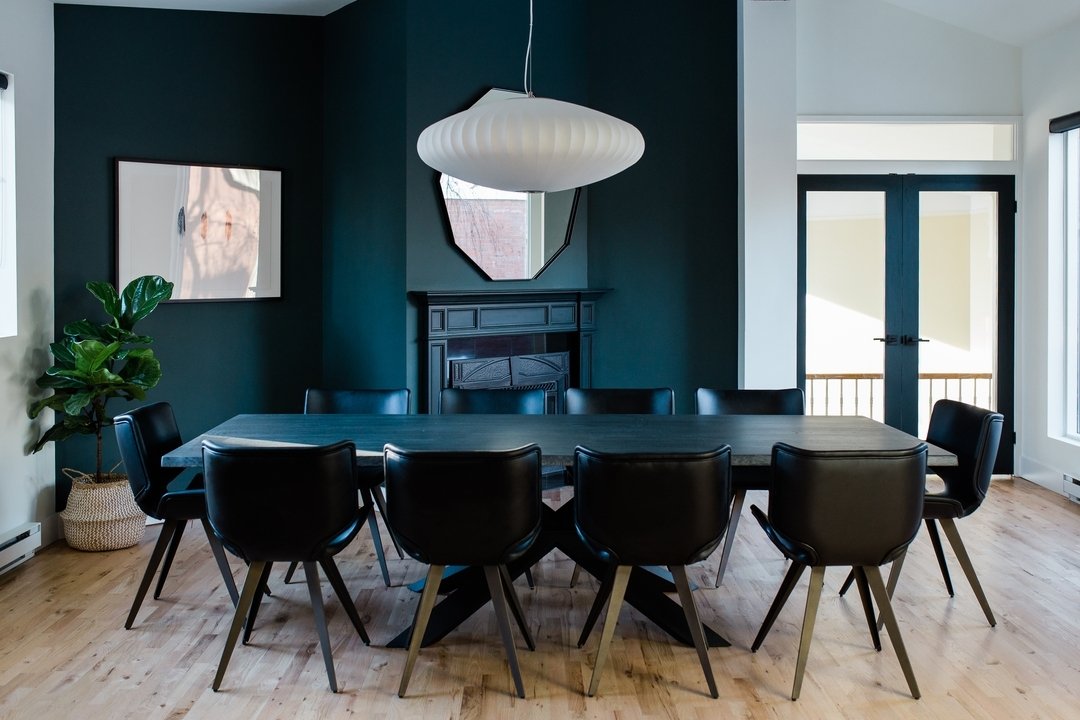 A deep, dark mix of black, blue, and green, Salamander 2050-10 from @benjaminmoore is an intriguing chameleon that transforms as the light changes. If you're looking to add instant drama to your space, this colour is your go-to. 

⬅️ Swipe to see mor