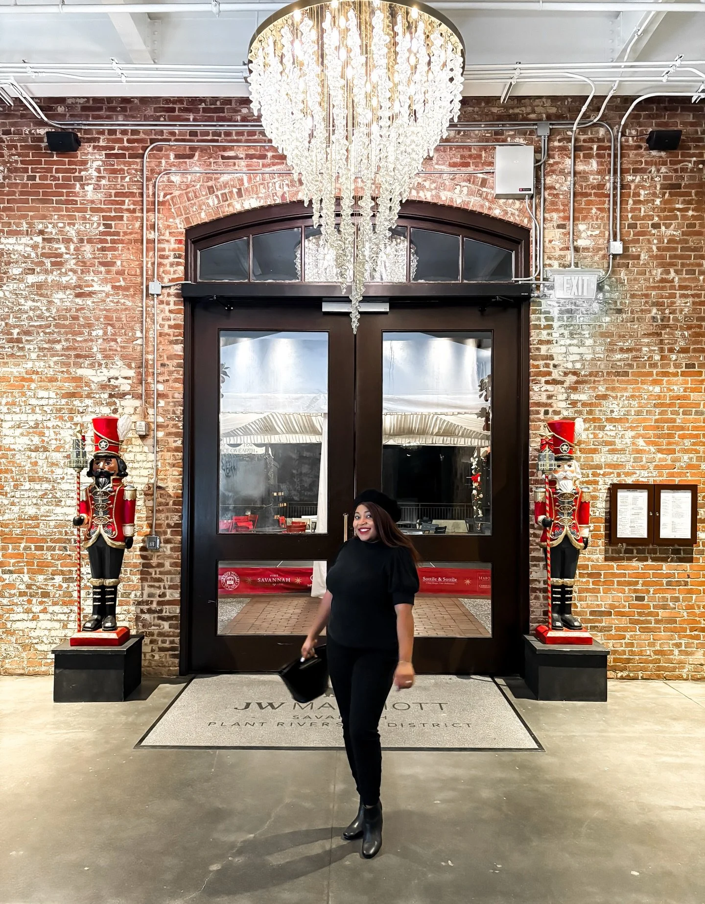 𝑗𝑜𝑖𝑒 𝑑𝑒 𝑣𝑖𝑣𝑟𝑒 &hearts;️ the joy of living✨
savoring every moment 🍾