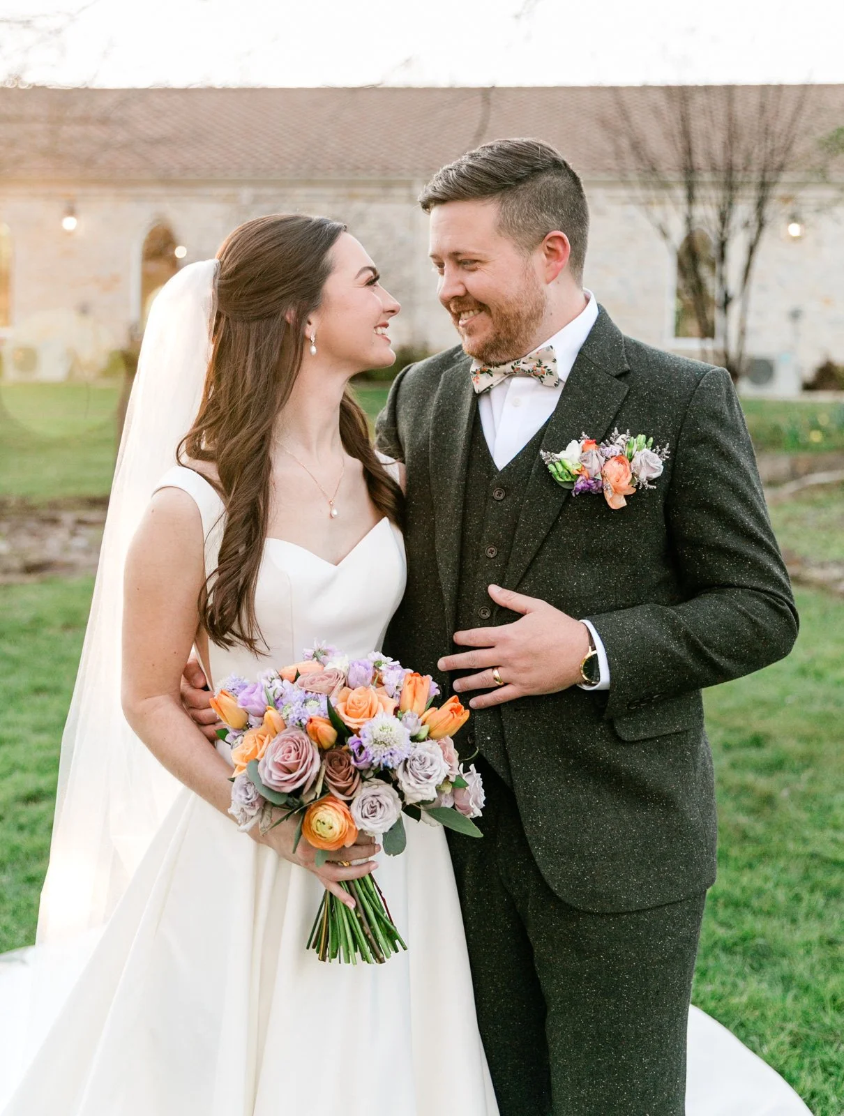 Josh + Zoe: Warm Earth Tones with Soft Romantic Hues