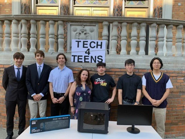 Showed by Anamniseis - Tech4Teens Donates Its First Personal Computer To A High School Student in Our Community