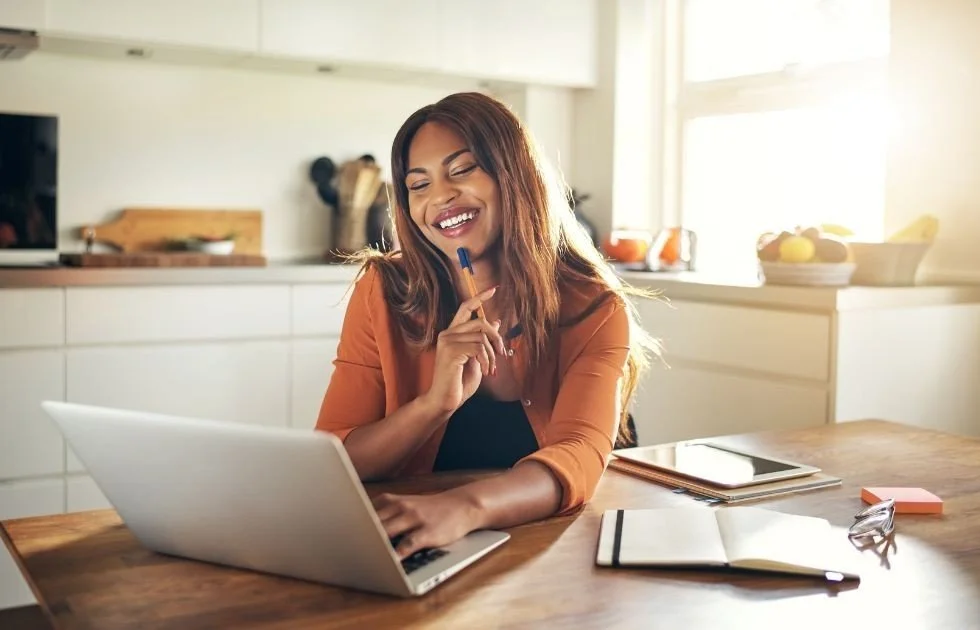 female founder at the kitchen table