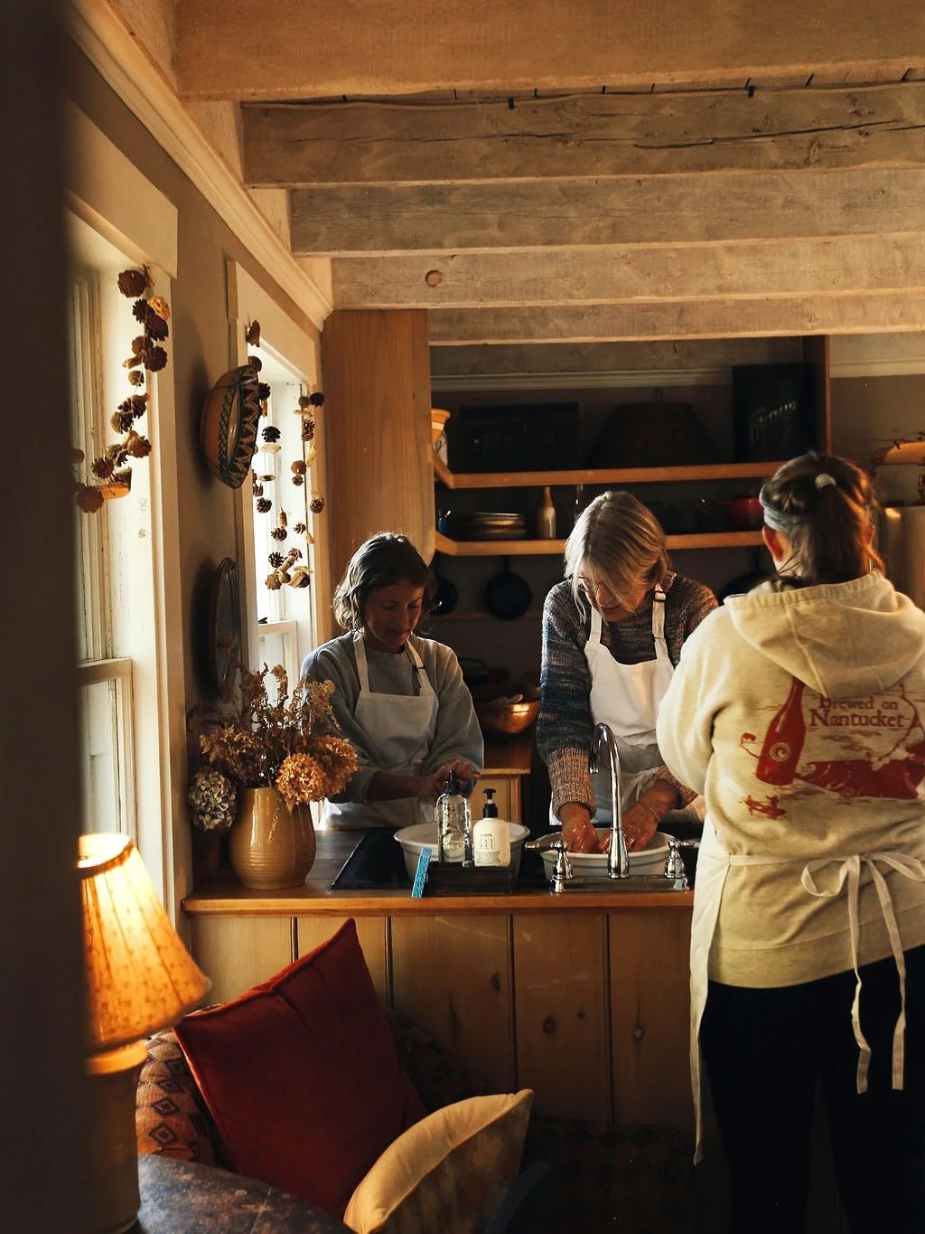 Still feeling the glow ✨
A few glimpses from our inaugural Sourdough Retreat @threesistersfarmmaine , captured so beautifully by @bloominglilysphoto 
These images hold the essence of the weekend — hands in dough, learning the slow art and cra