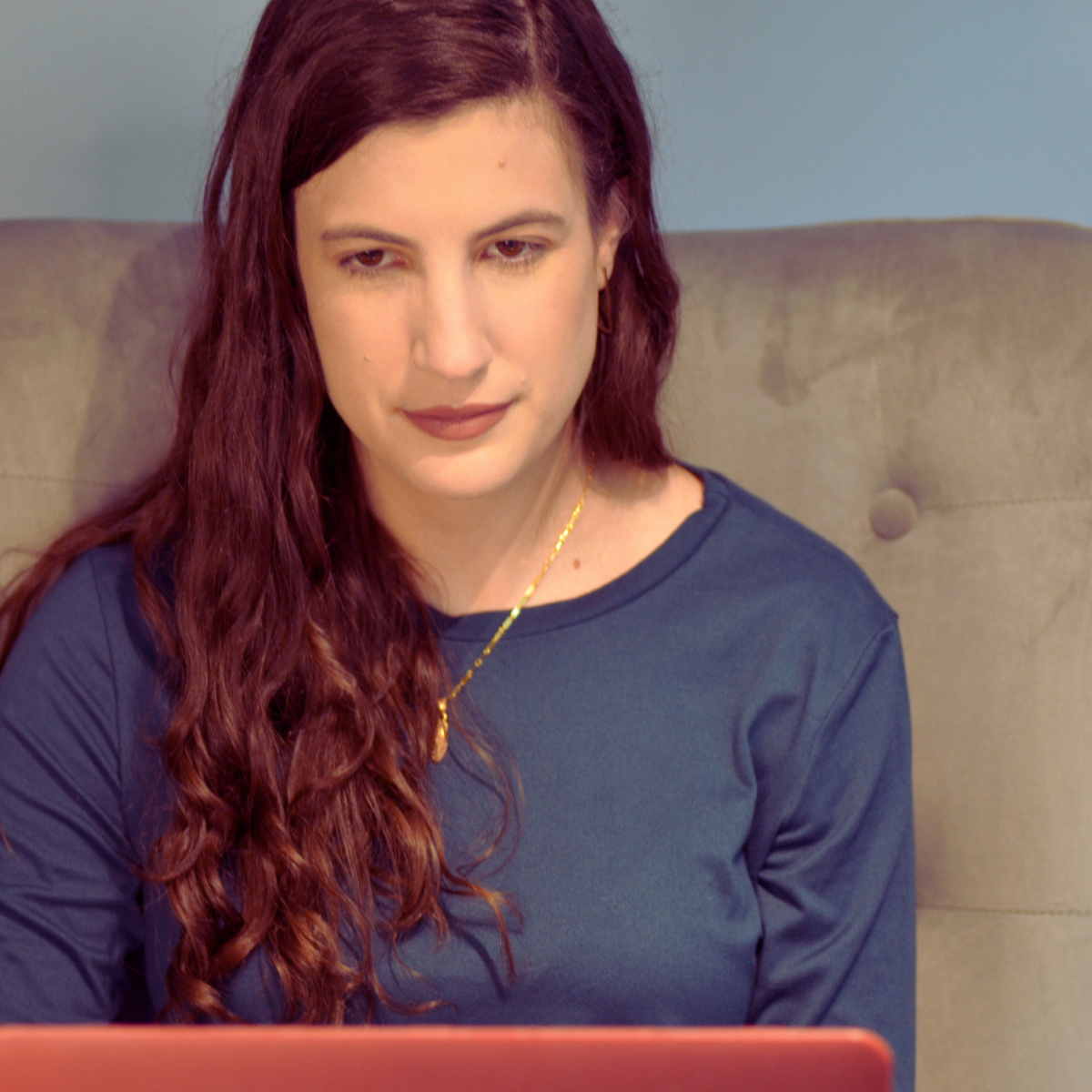 Image of Trauma Therapist and Owner Alice Zic, conducting online therapy to show location and fees for online trauma therapy in Connecticut and Virginia