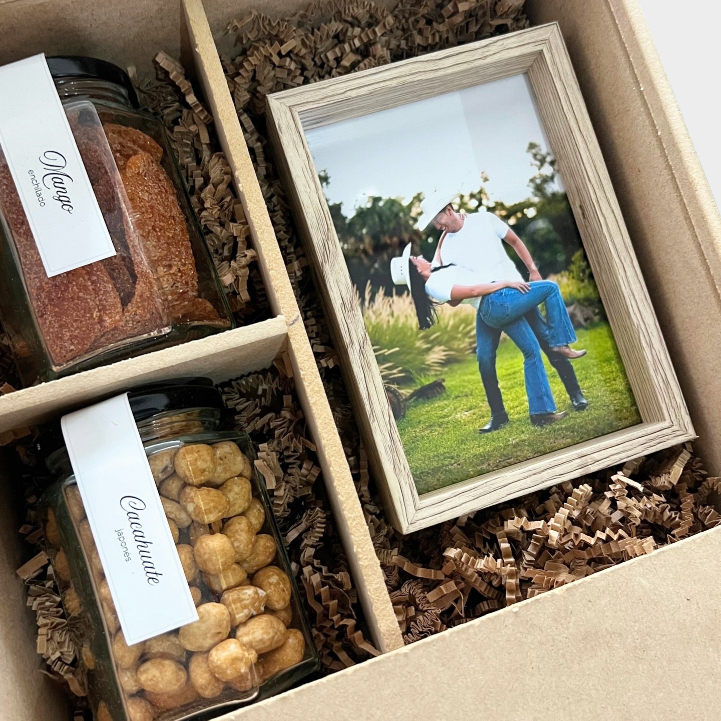 Nos encanta personalizar sus regalos 💫

▫️ Visita nuestra tienda en l&iacute;nea o escr&iacute;benos por WhatsApp y conoce nuestra colecci&oacute;n completa.
Accede f&aacute;cilmente desde el enlace en nuestra biograf&iacute;a.
▫️ #regalos #regalosp