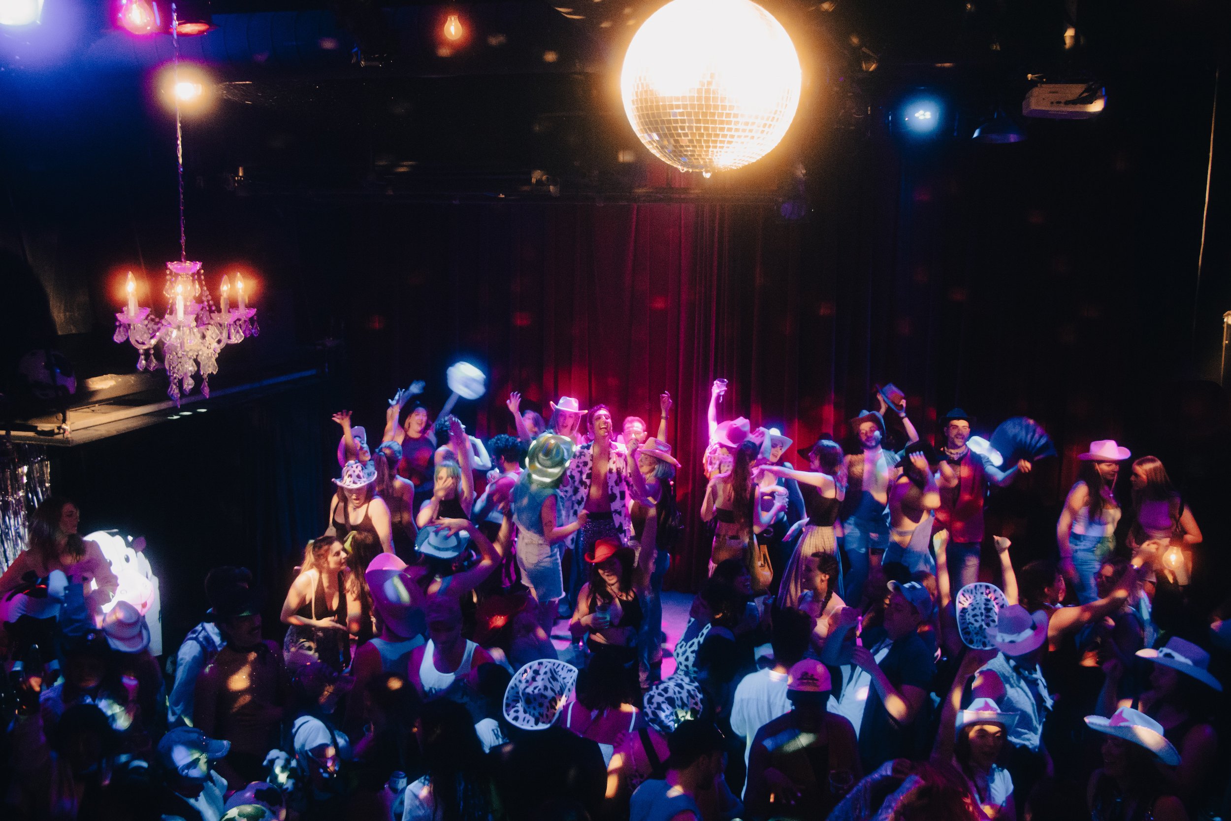 Discow @ Buddies - Photog- Victoria McEwan @vic_shmik - 137.jpg