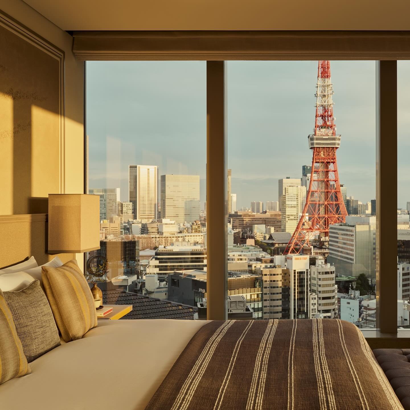 @janutokyo has officially opened as the flagship of @januhotels (@aman new sister brand)🗼

It is first hotel located in Azabudai Hills, a thriving new neighborhood 30 years in the making.

The new hotel features a total of 122 guestrooms and suites,