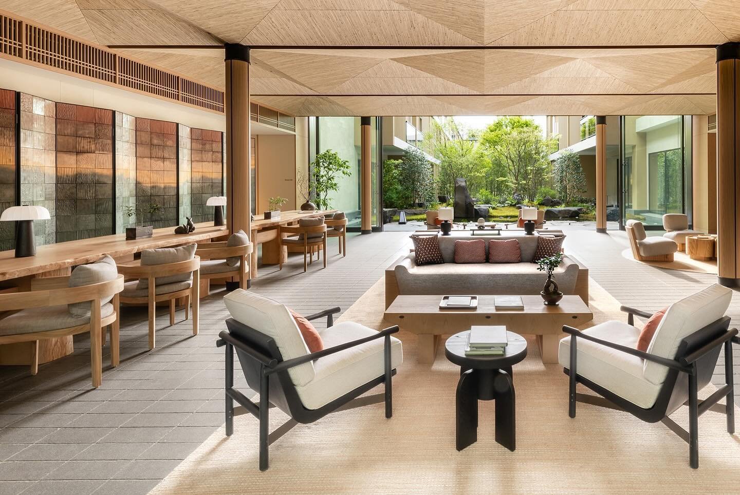 Introducing the new @sixsenseskyoto 🎌

This hotel marks @sixsenses debut in Japan featuring 81 guest-rooms and suites, with views of the internal courtyard, the city, or the garden of the famous 16th-century Toyokuni Shrine. 

Six Senses are known f