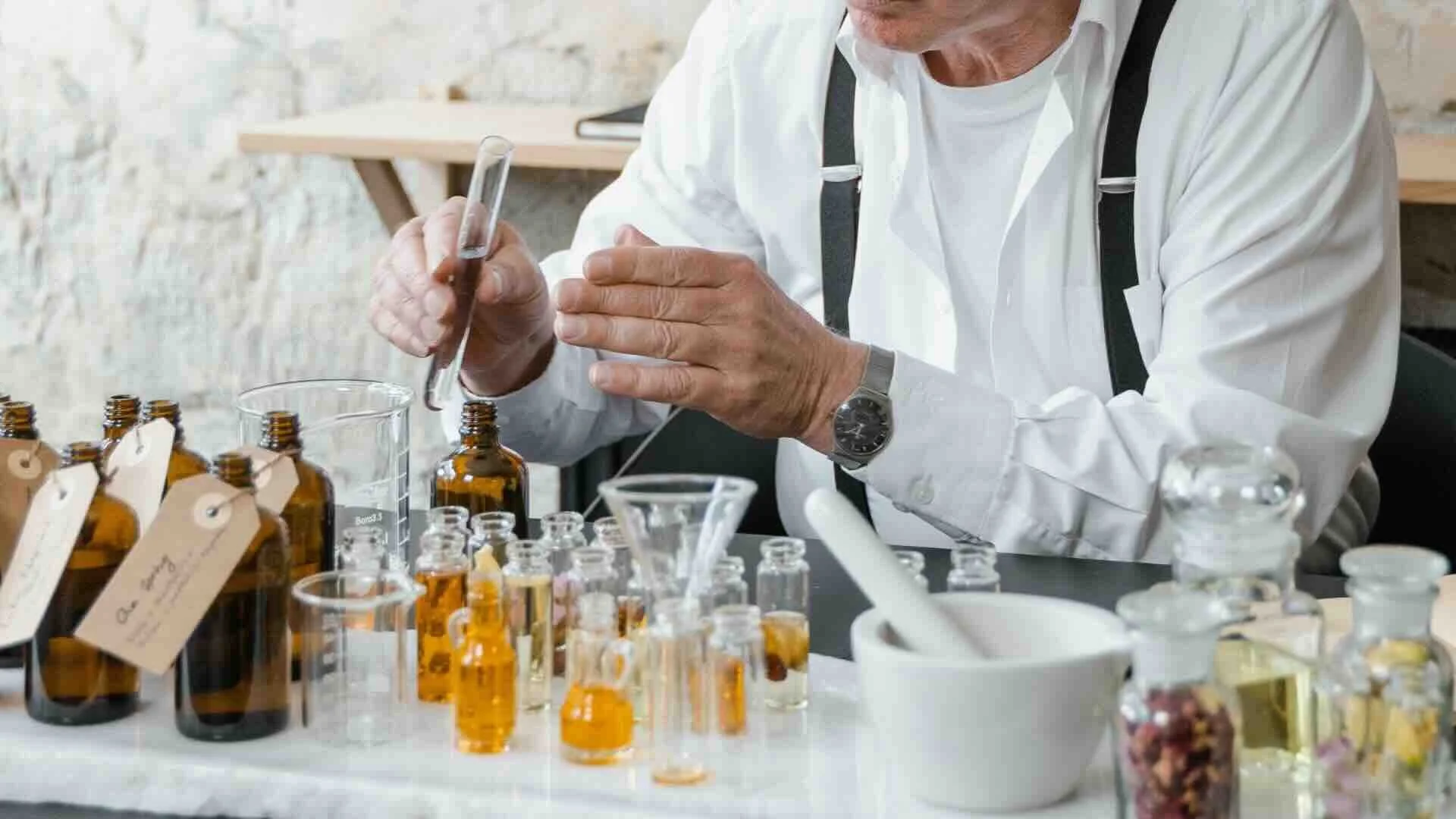 FRAGRANCE MAKING CLASS