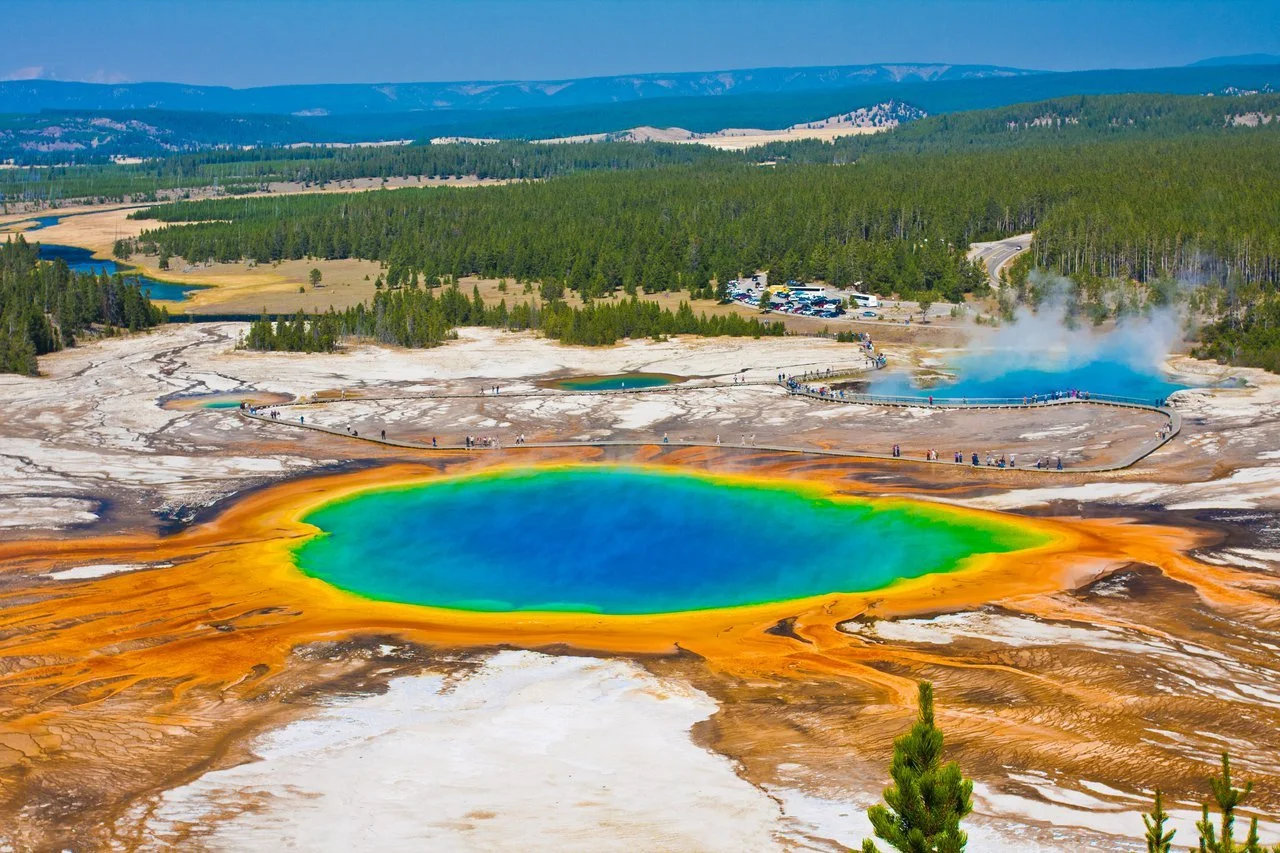 YELLOWSTONE NATIONAL PARK