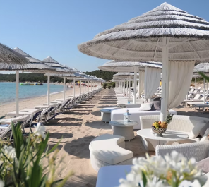 White Beach Club Liscia Ruja
